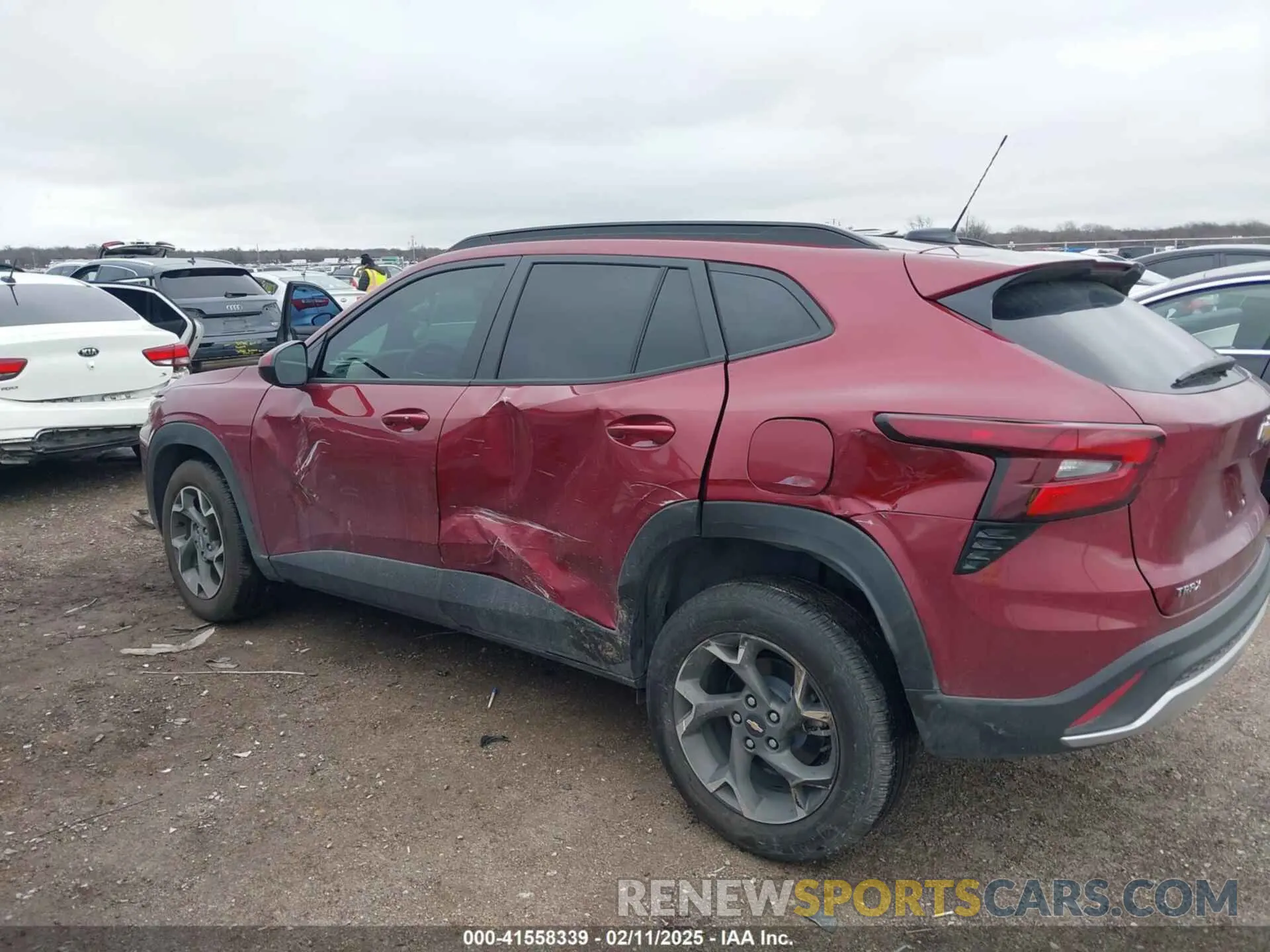 6 Photograph of a damaged car KL77LHEP8SC074582 CHEVROLET TRAX 2025
