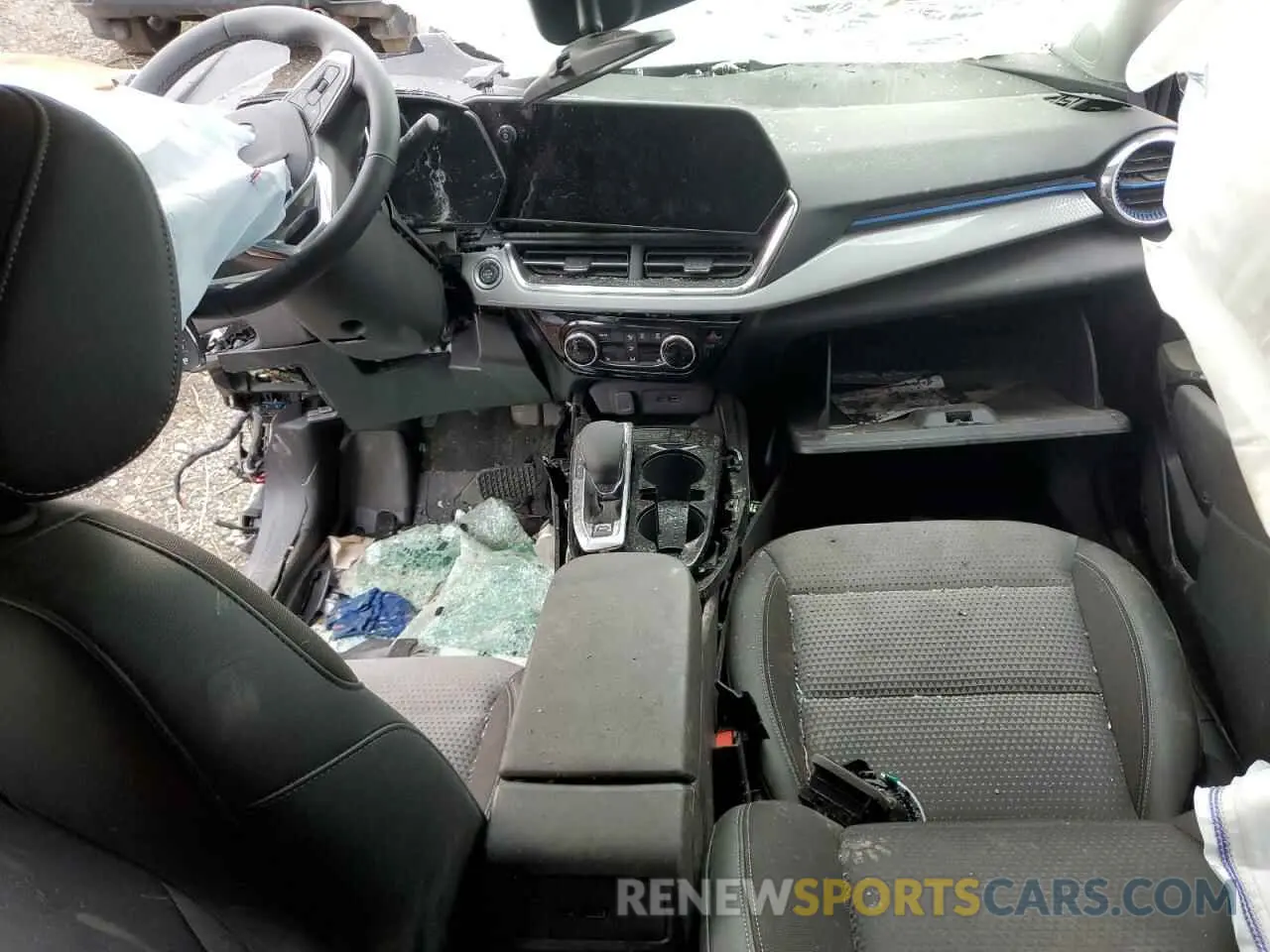 8 Photograph of a damaged car KL77LHEP8SC091737 CHEVROLET TRAX 2025
