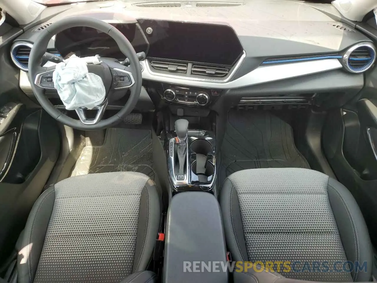 8 Photograph of a damaged car KL77LHEP8SC195841 CHEVROLET TRAX 2025