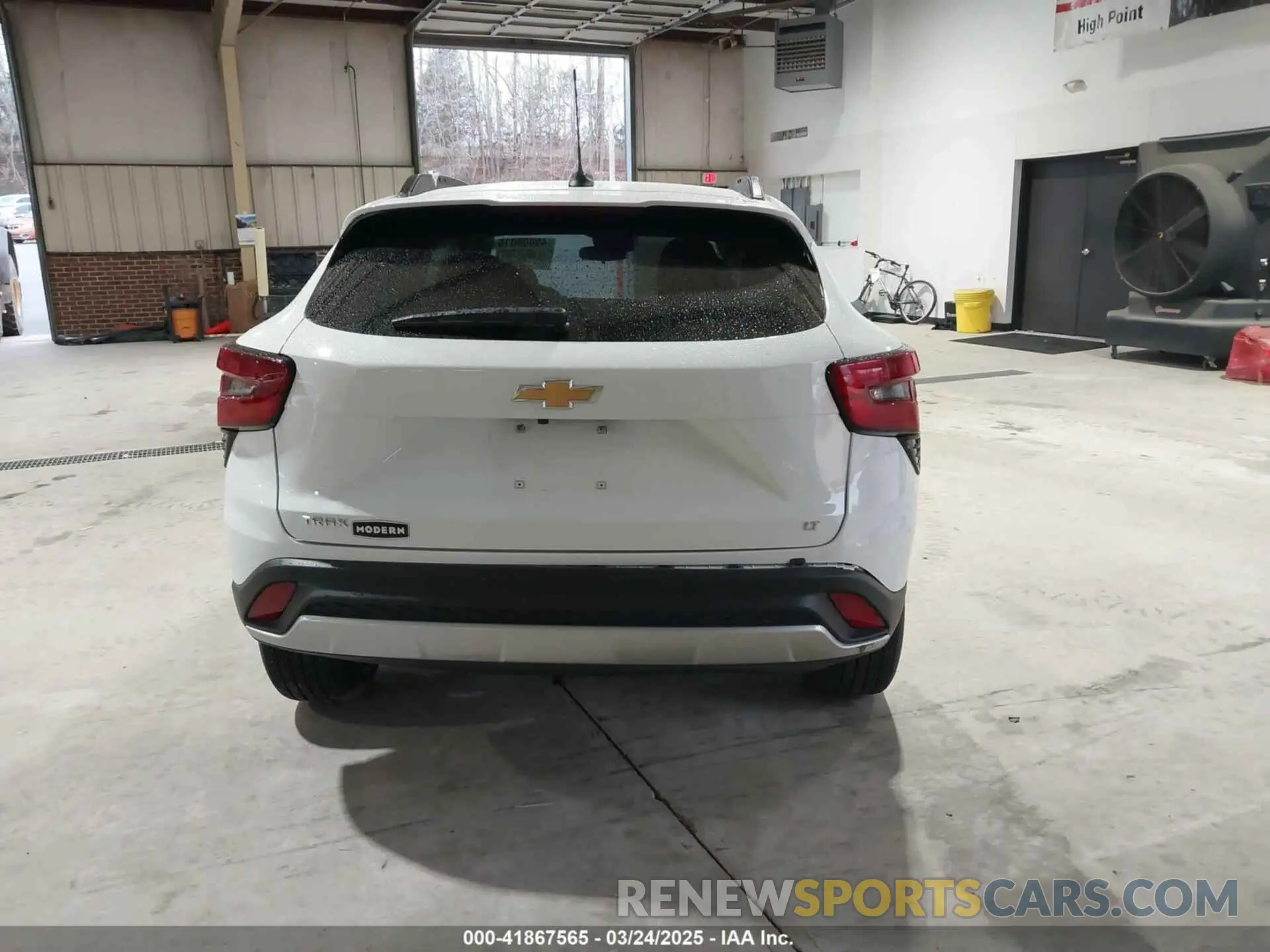 15 Photograph of a damaged car KL77LHEP9SC138564 CHEVROLET TRAX 2025