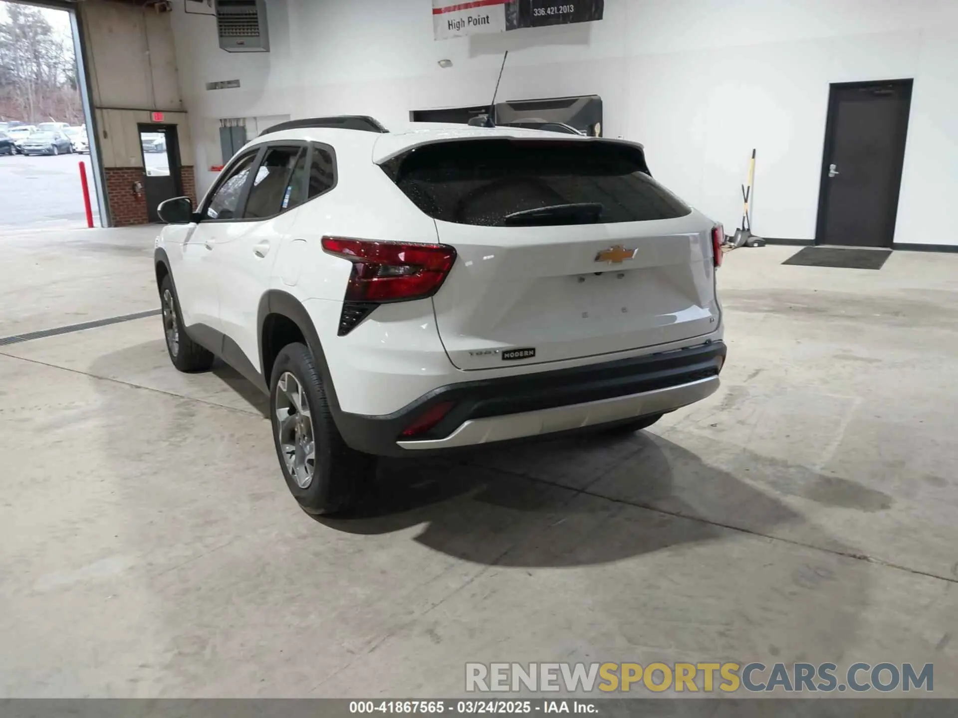 3 Photograph of a damaged car KL77LHEP9SC138564 CHEVROLET TRAX 2025