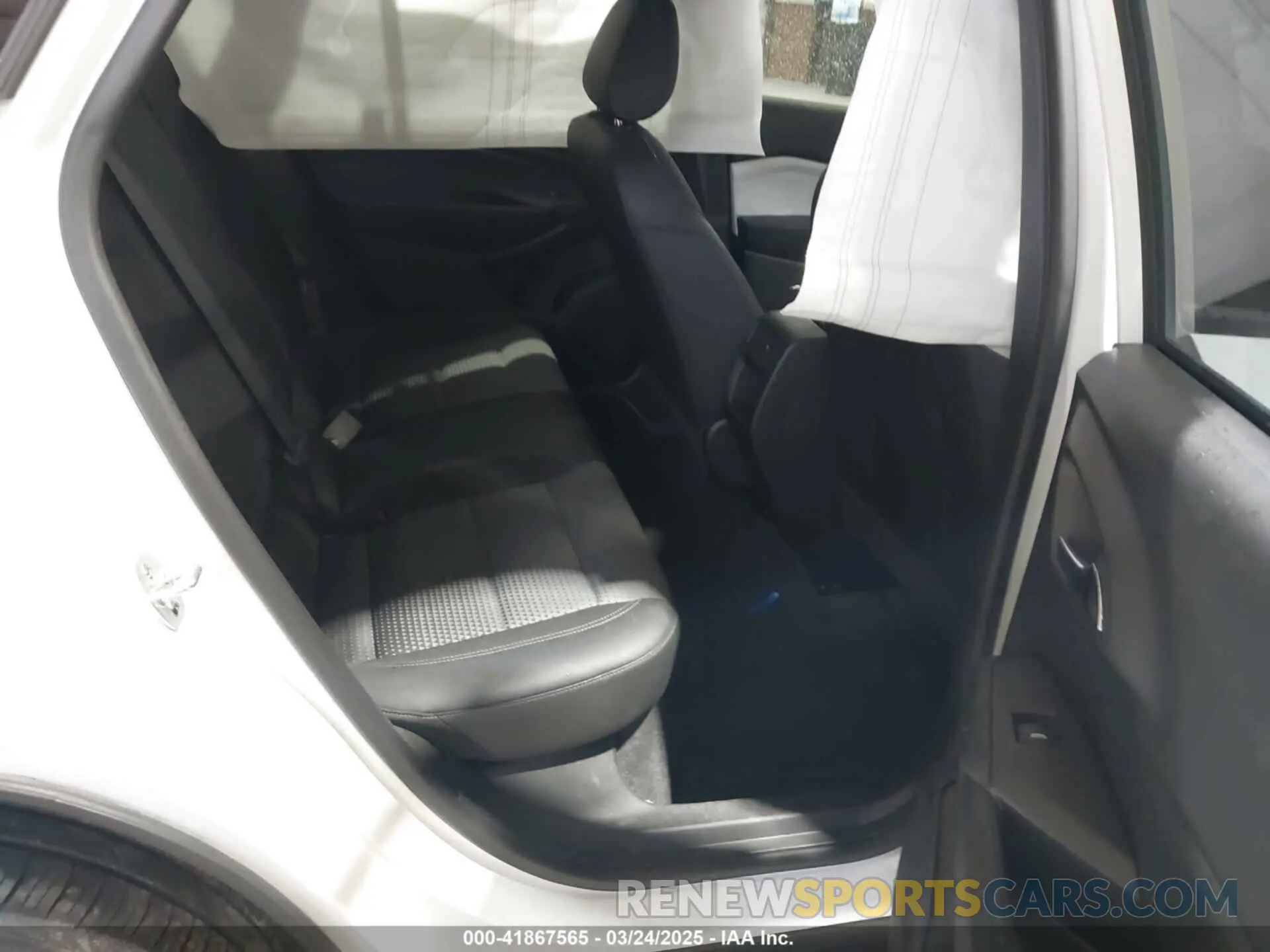 8 Photograph of a damaged car KL77LHEP9SC138564 CHEVROLET TRAX 2025
