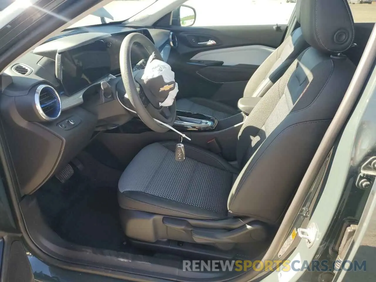 7 Photograph of a damaged car KL77LHEP9SC161911 CHEVROLET TRAX 2025