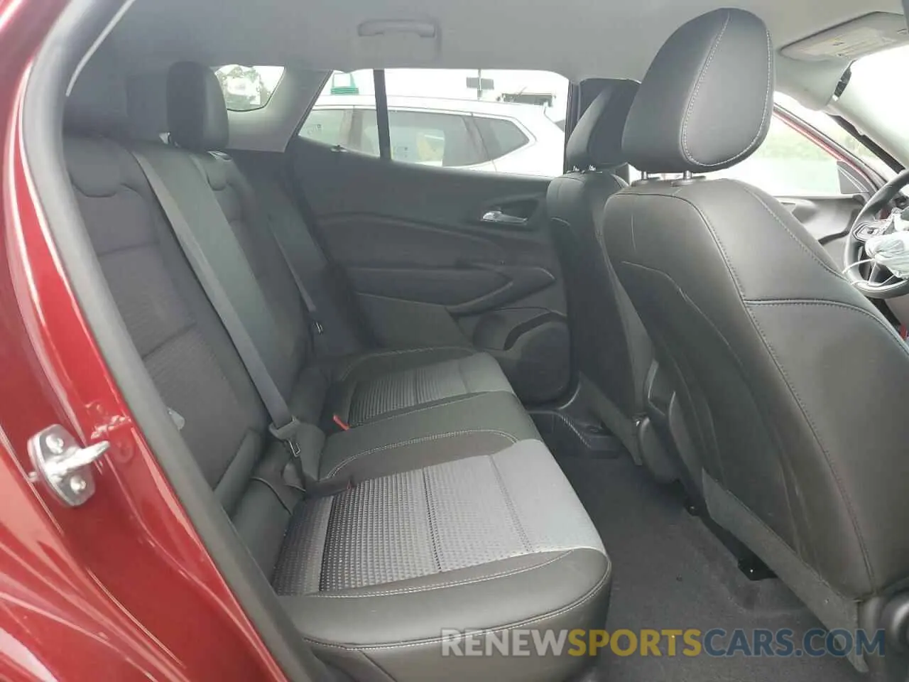 10 Photograph of a damaged car KL77LHEP9SC203008 CHEVROLET TRAX 2025