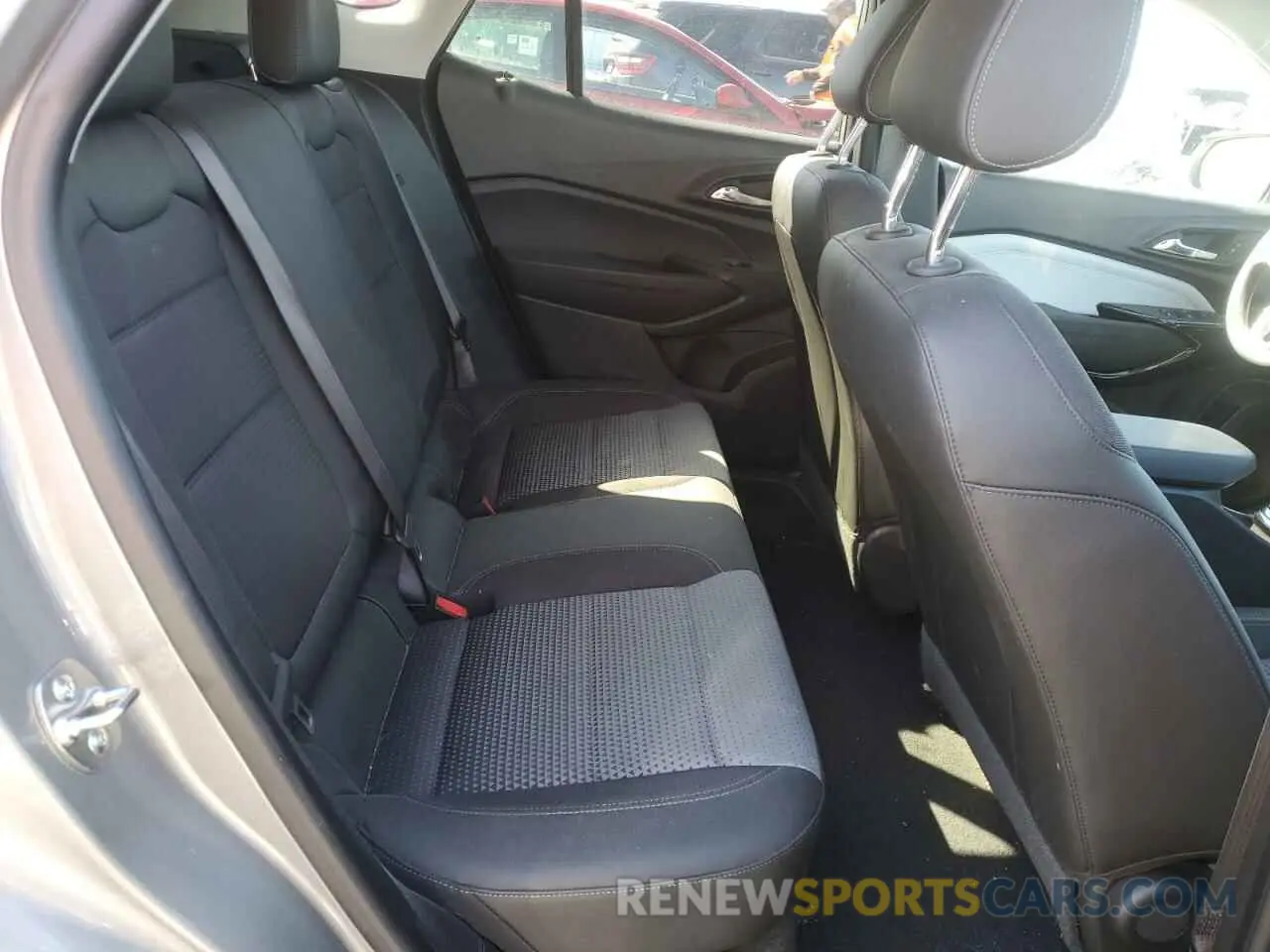10 Photograph of a damaged car KL77LHEPXSC004940 CHEVROLET TRAX 2025