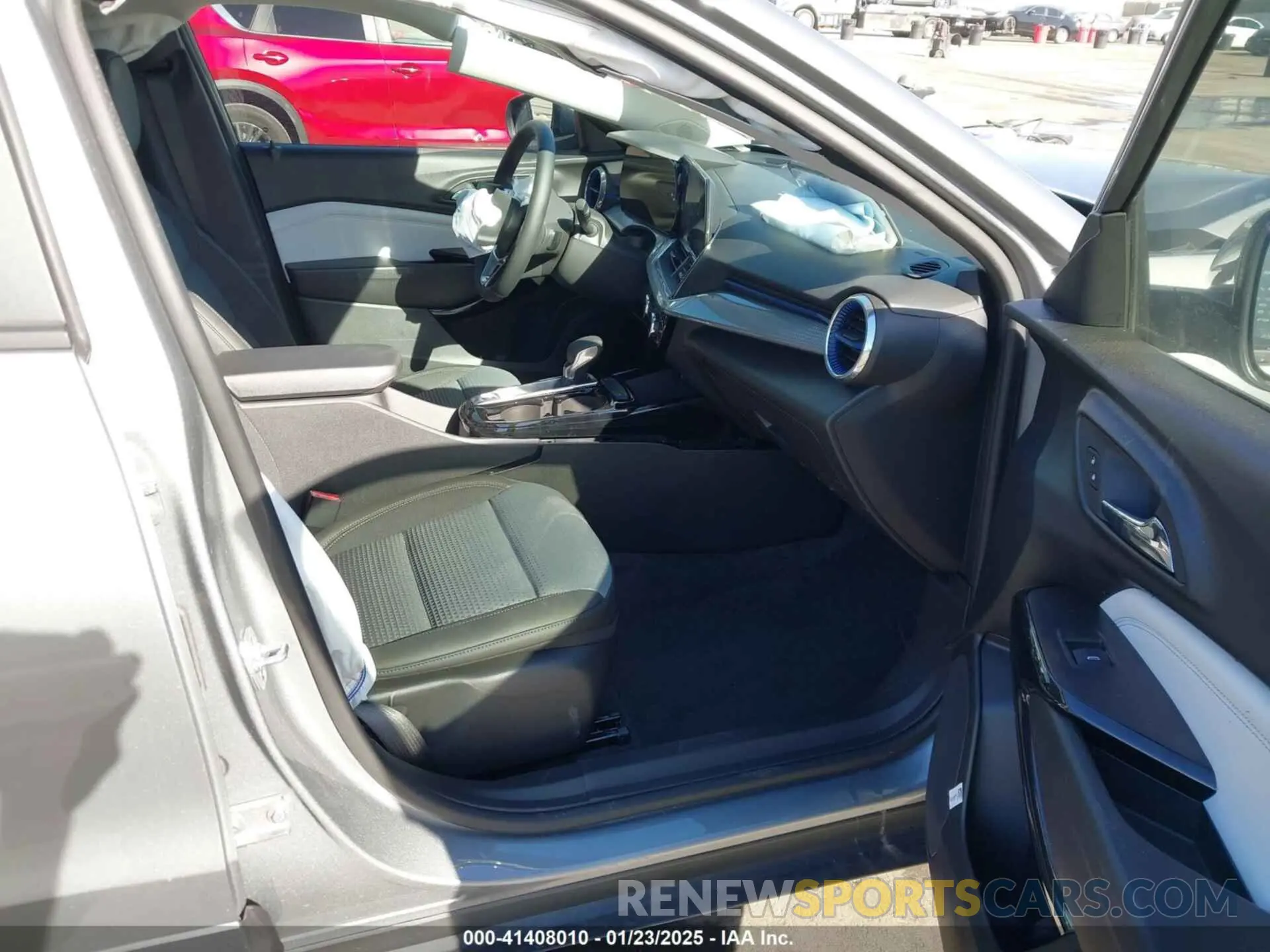 5 Photograph of a damaged car KL77LHEPXSC060523 CHEVROLET TRAX 2025