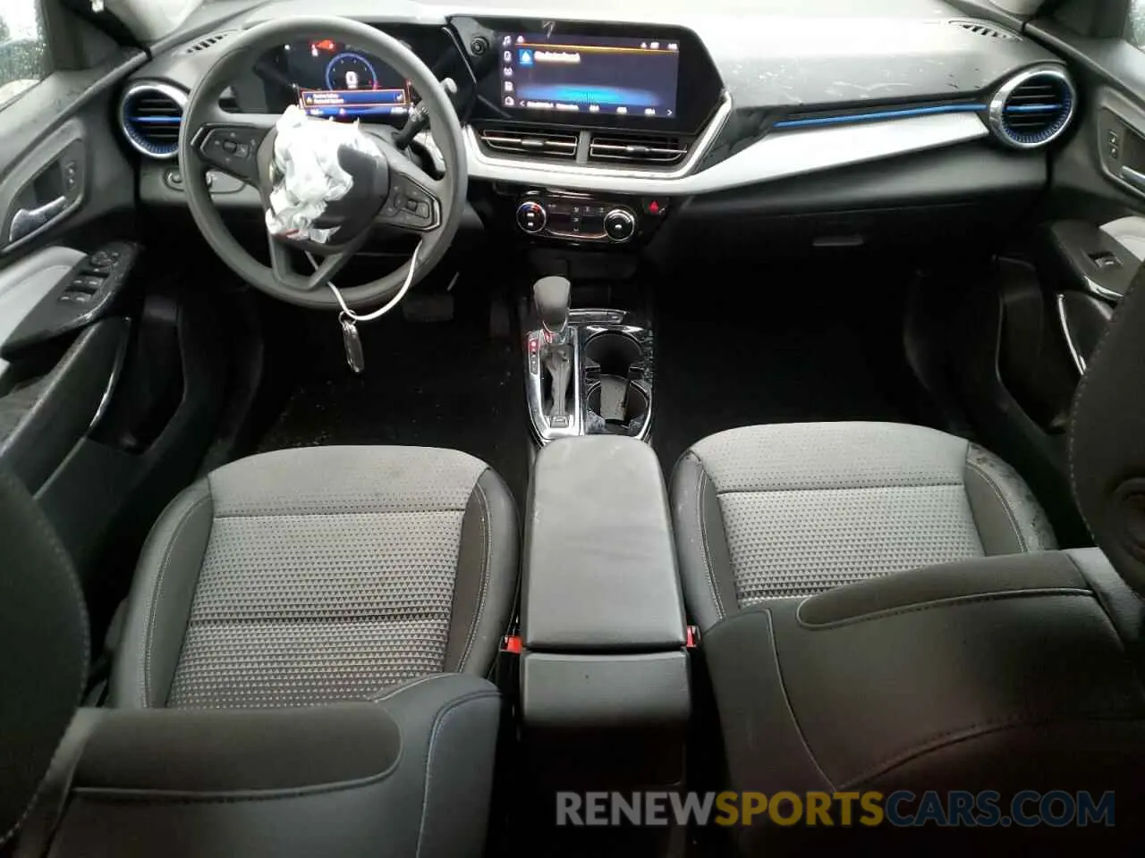 8 Photograph of a damaged car KL77LHEPXSC151632 CHEVROLET TRAX 2025