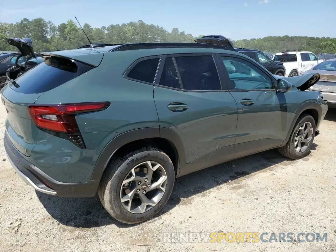 3 Photograph of a damaged car KL77LHEPXSC222215 CHEVROLET TRAX 2025