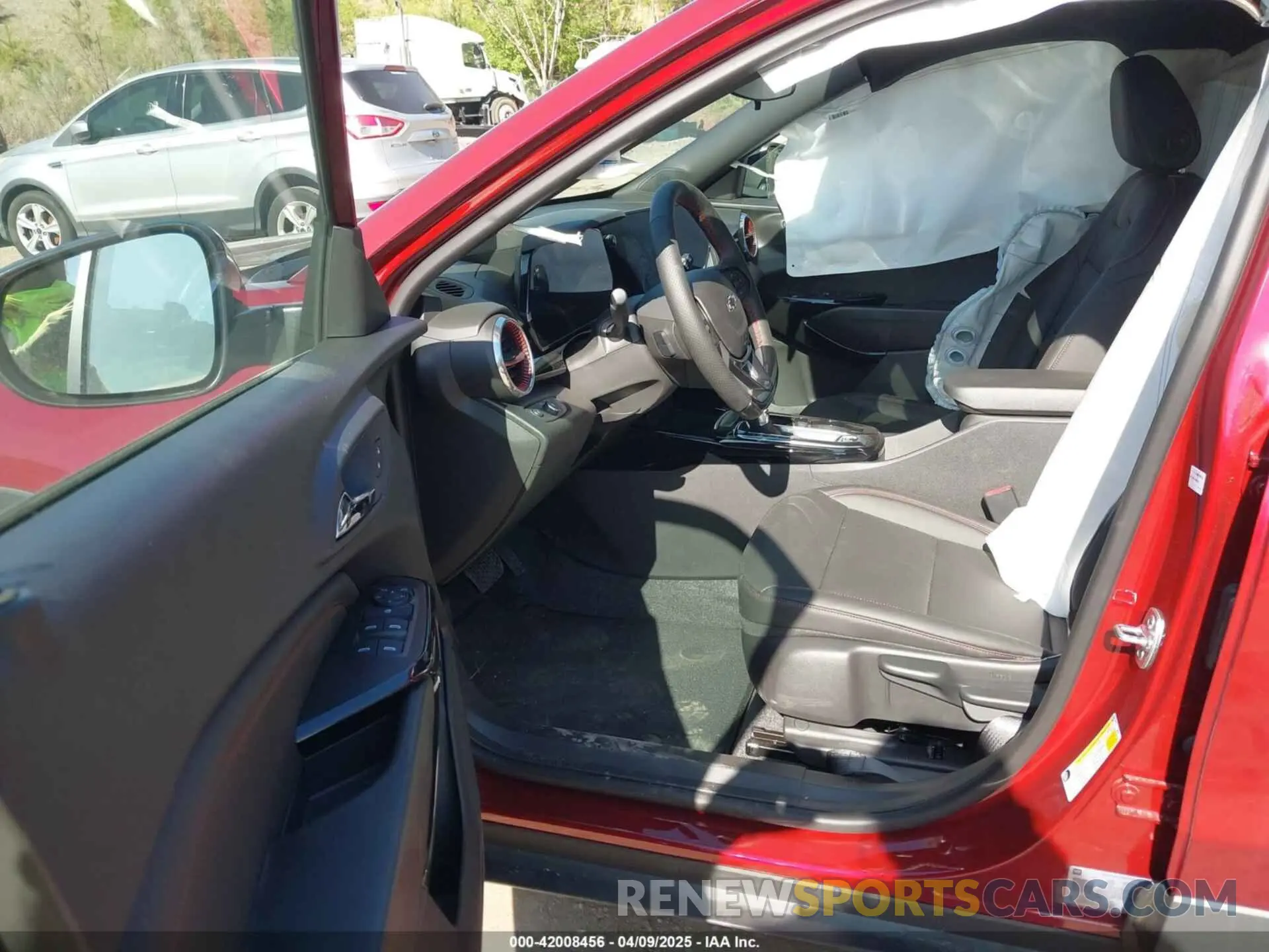 5 Photograph of a damaged car KL77LJEC7SC195367 CHEVROLET TRAX 2025