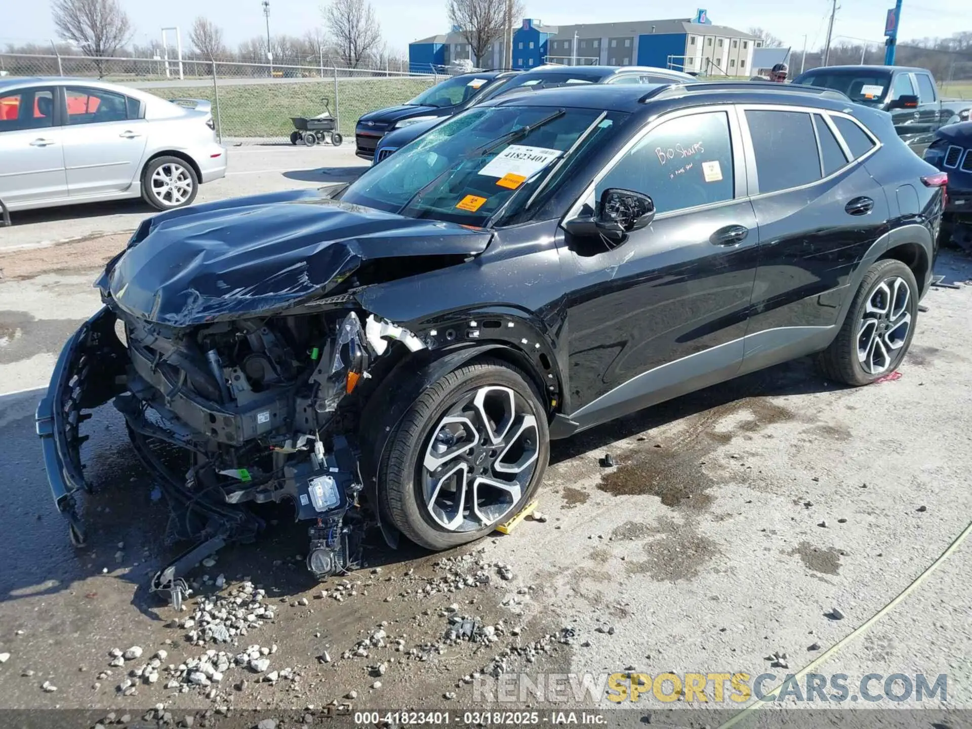 2 Photograph of a damaged car KL77LJEP0SC015050 CHEVROLET TRAX 2025