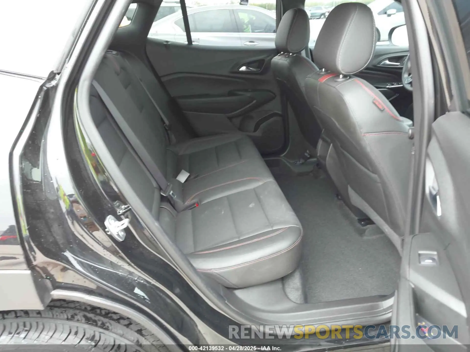 8 Photograph of a damaged car KL77LJEP0SC034200 CHEVROLET TRAX 2025