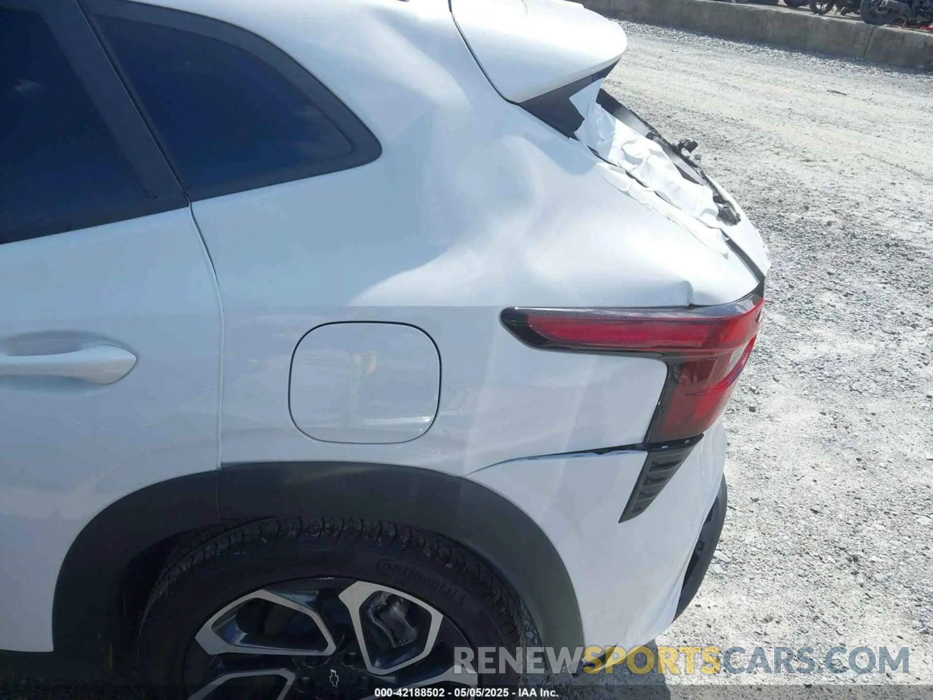 6 Photograph of a damaged car KL77LJEP1SC165782 CHEVROLET TRAX 2025