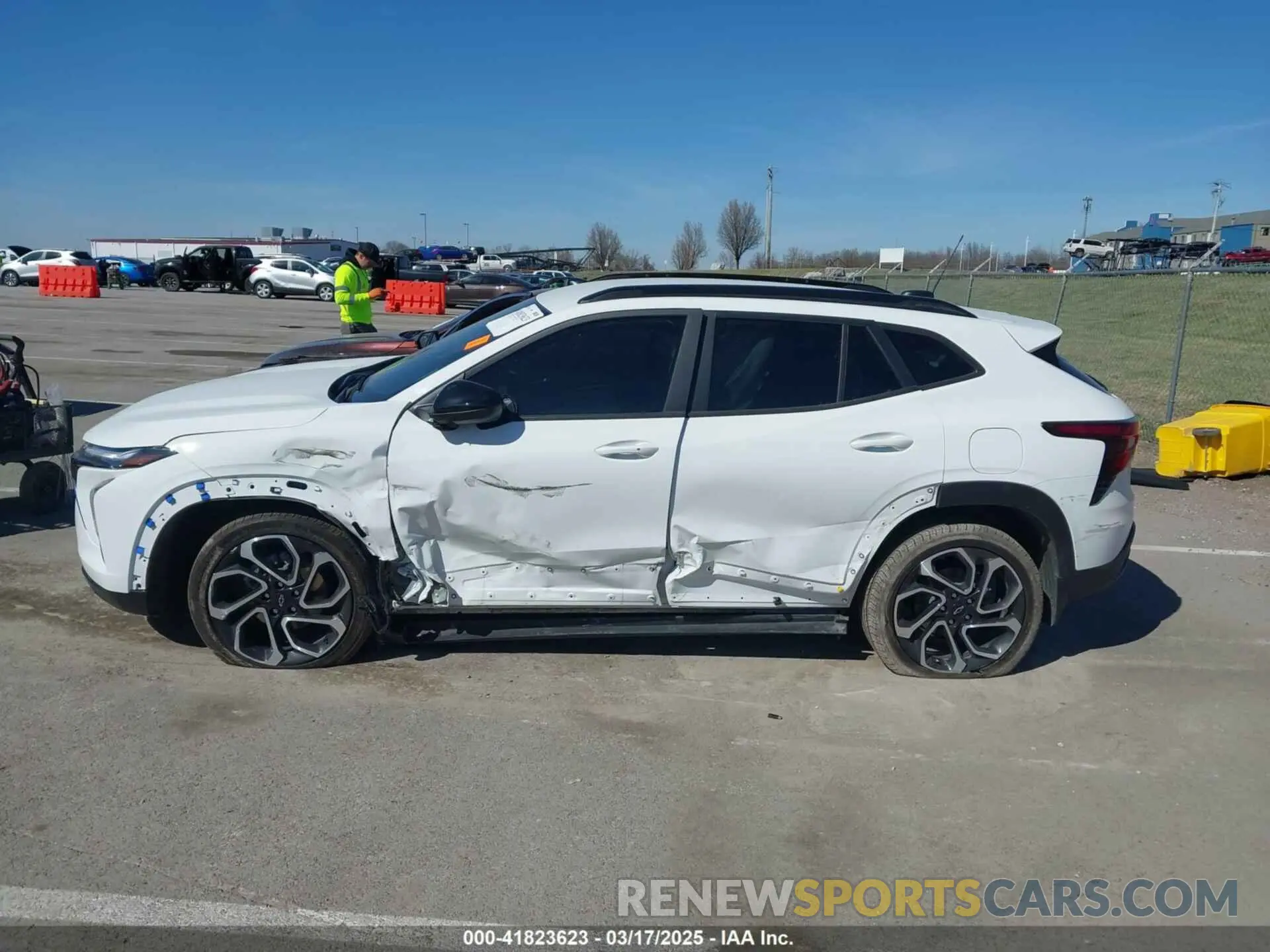 14 Photograph of a damaged car KL77LJEP2SC032397 CHEVROLET TRAX 2025