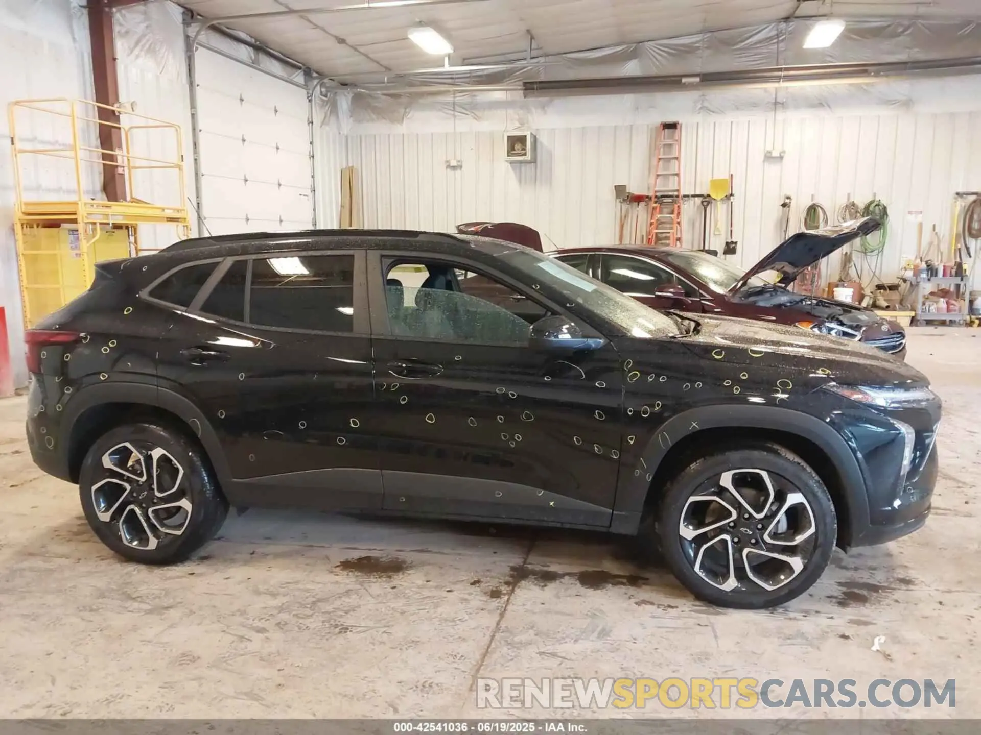 13 Photograph of a damaged car KL77LJEP2SC236214 CHEVROLET TRAX 2025