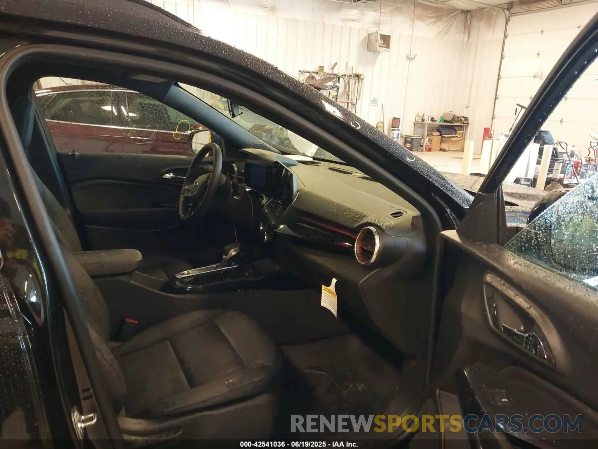 5 Photograph of a damaged car KL77LJEP2SC236214 CHEVROLET TRAX 2025