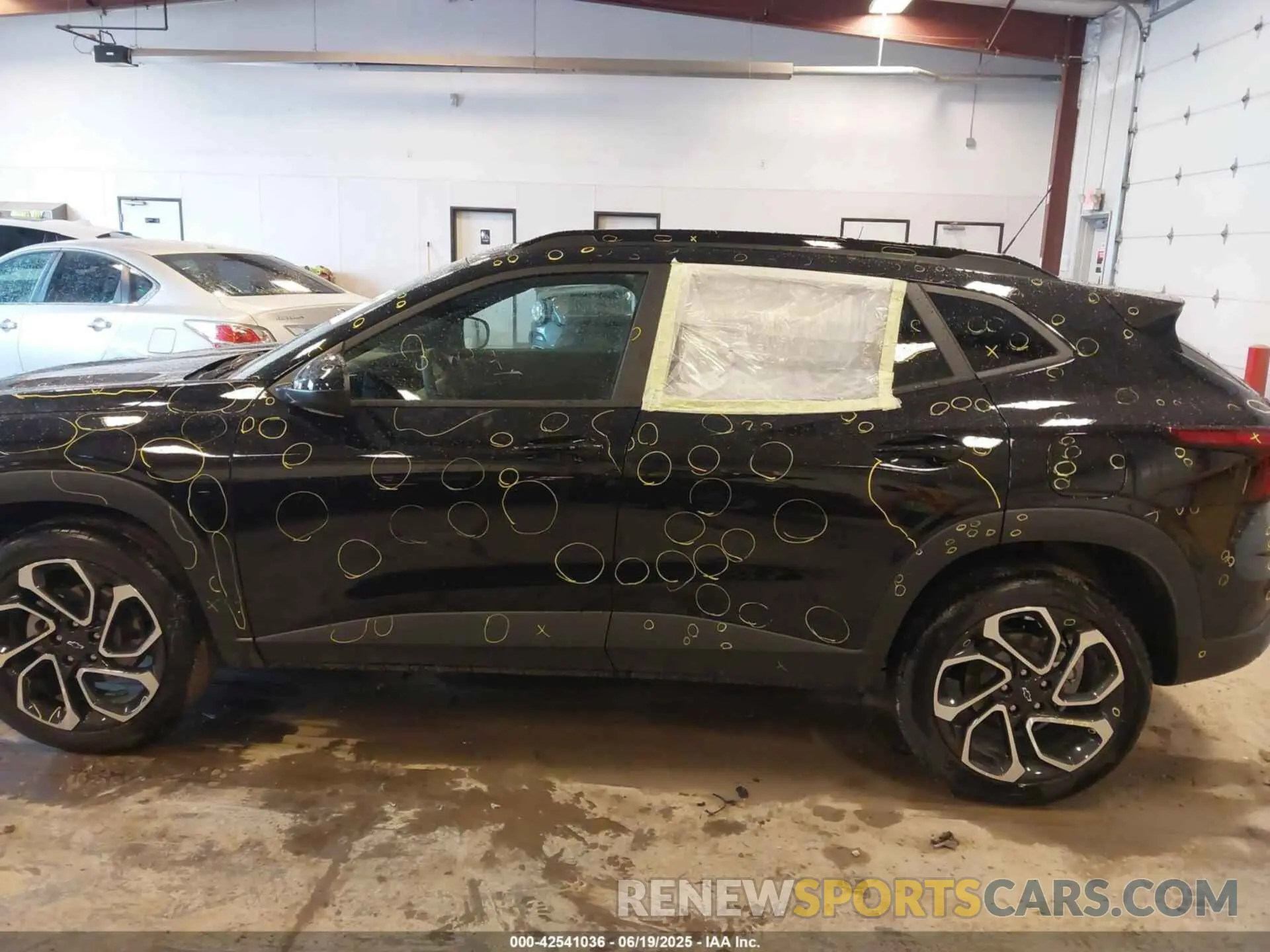 6 Photograph of a damaged car KL77LJEP2SC236214 CHEVROLET TRAX 2025