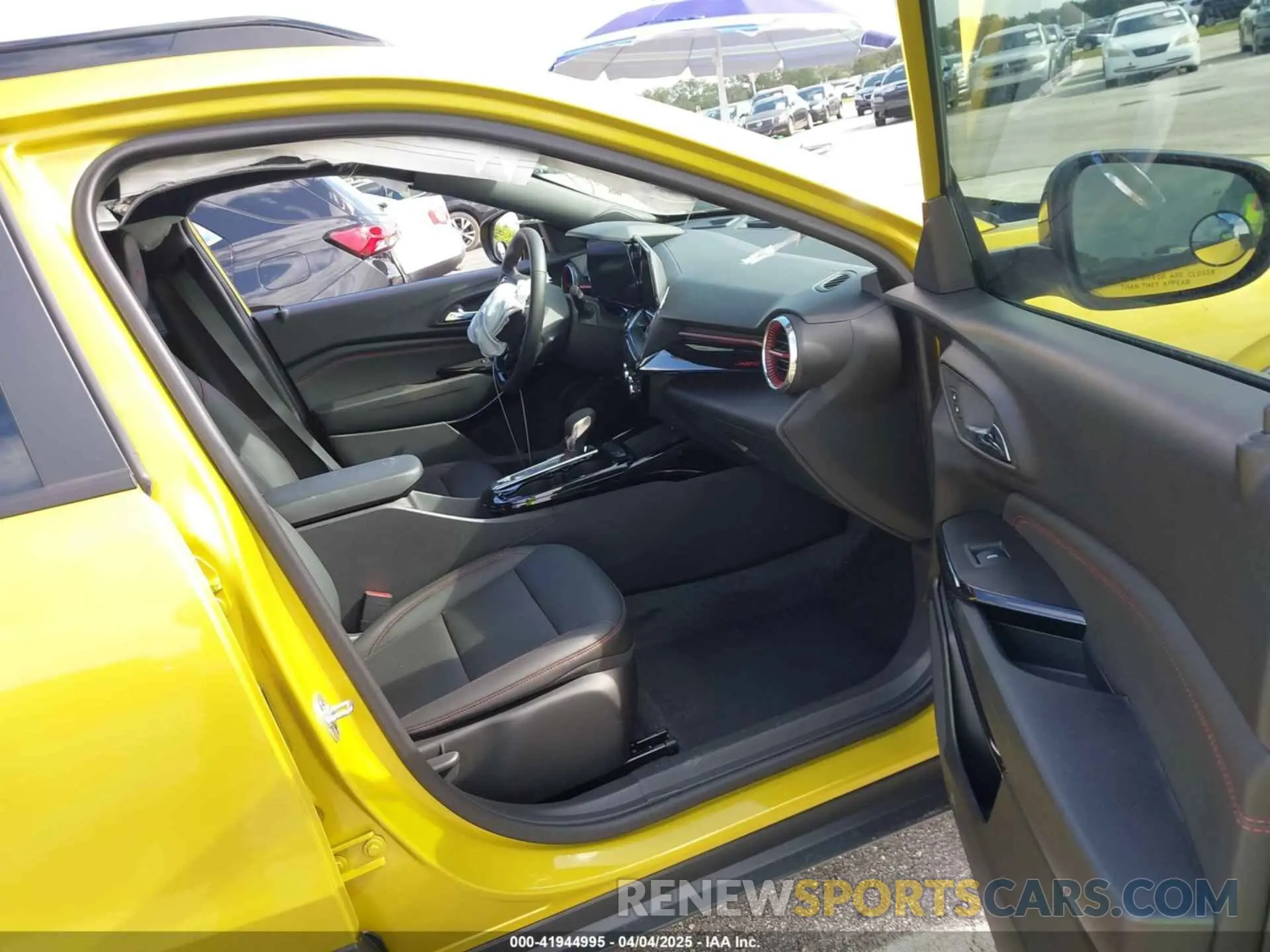 5 Photograph of a damaged car KL77LJEP4SC073257 CHEVROLET TRAX 2025