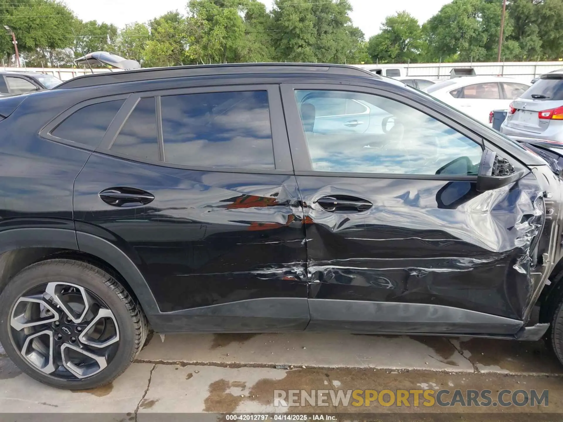 14 Photograph of a damaged car KL77LJEP5SC019885 CHEVROLET TRAX 2025