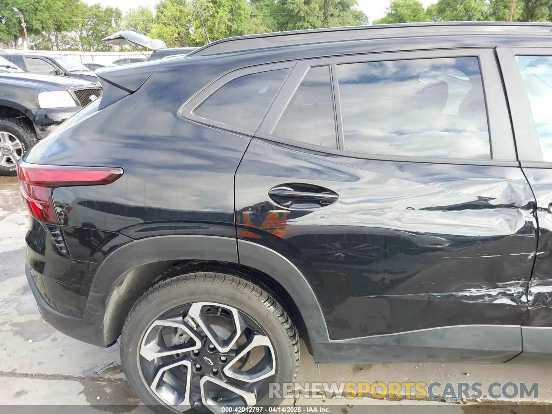 18 Photograph of a damaged car KL77LJEP5SC019885 CHEVROLET TRAX 2025