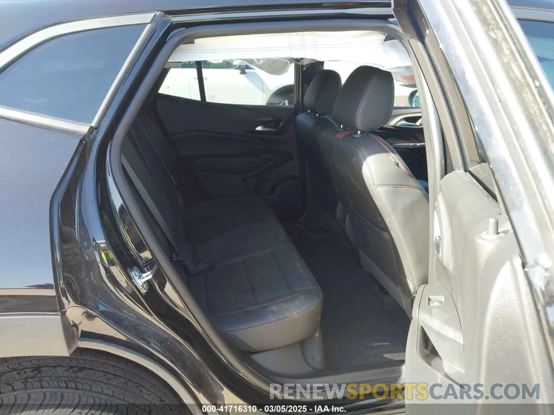 8 Photograph of a damaged car KL77LJEP7SC133760 CHEVROLET TRAX 2025