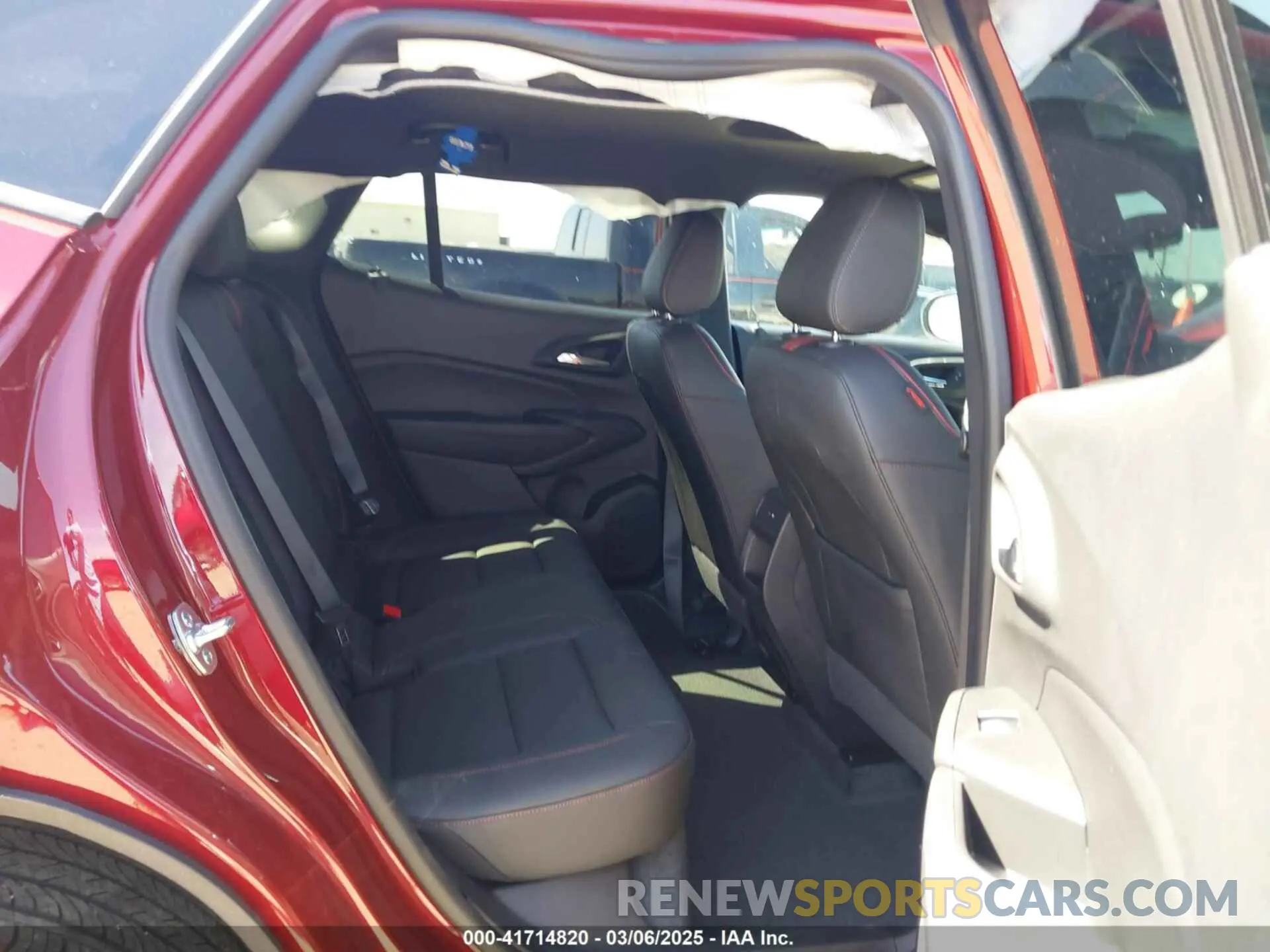 8 Photograph of a damaged car KL77LJEP7SC134911 CHEVROLET TRAX 2025
