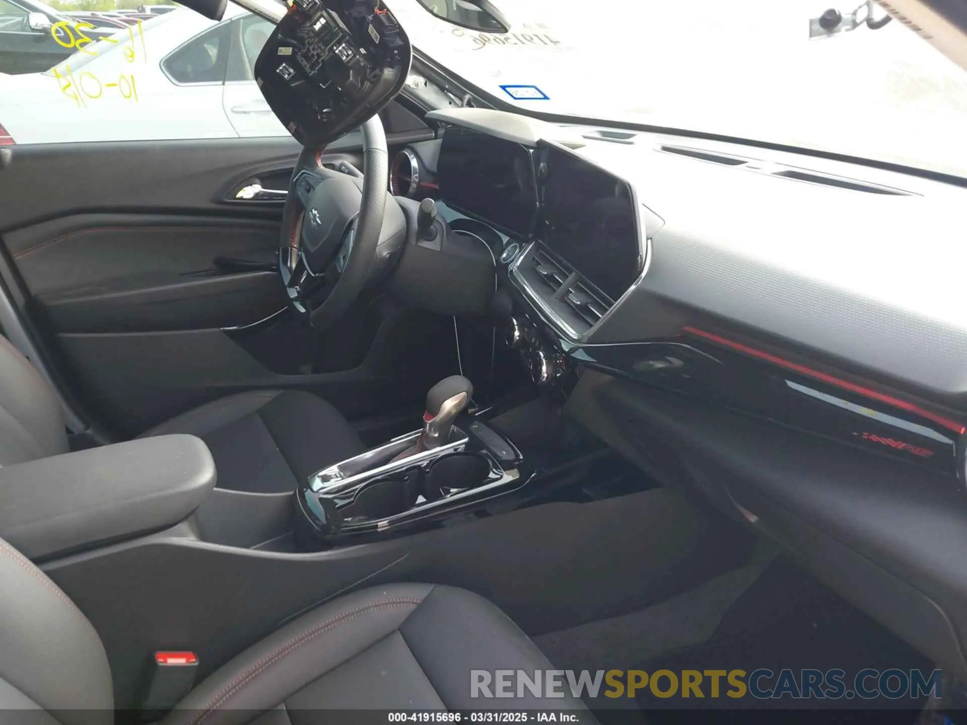 5 Photograph of a damaged car KL77LJEP8SC037636 CHEVROLET TRAX 2025