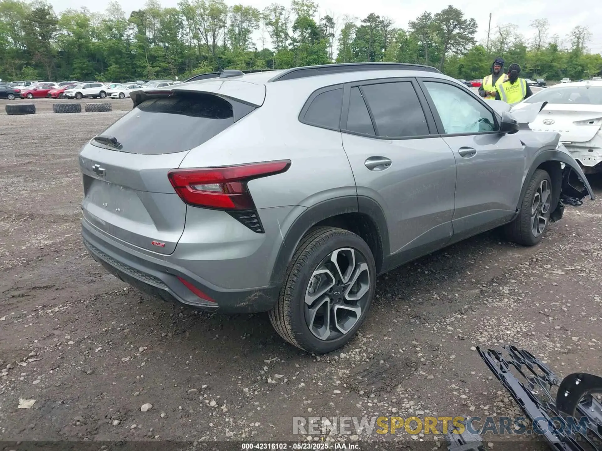 4 Photograph of a damaged car KL77LJEP9SC095688 CHEVROLET TRAX 2025
