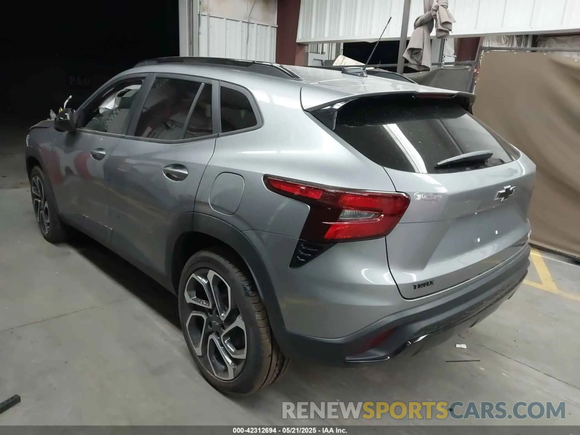 3 Photograph of a damaged car KL77LJEP9SC217739 CHEVROLET TRAX 2025