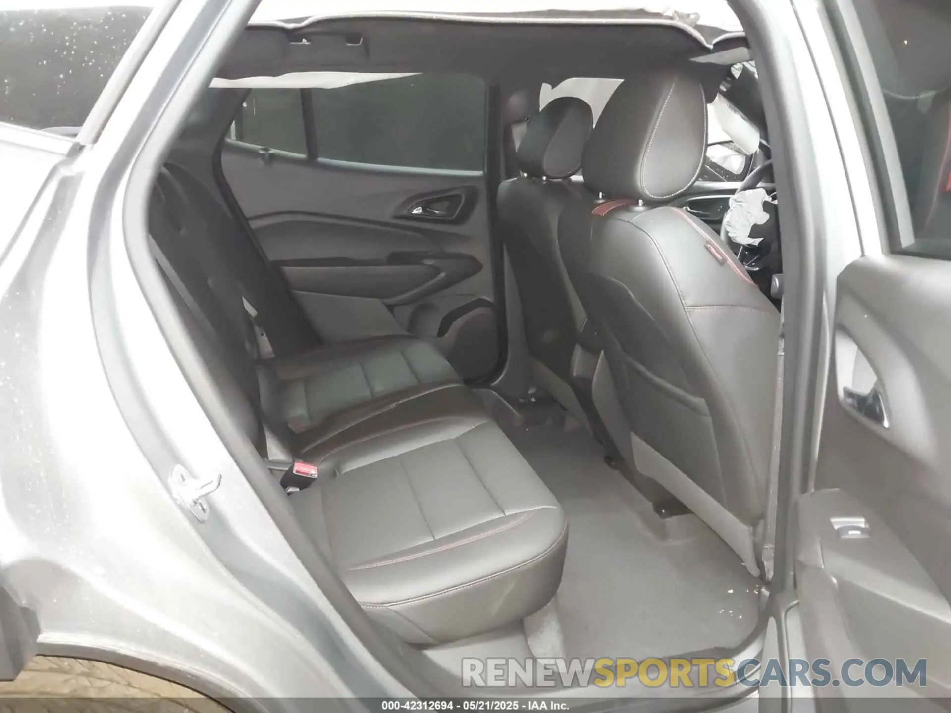 8 Photograph of a damaged car KL77LJEP9SC217739 CHEVROLET TRAX 2025