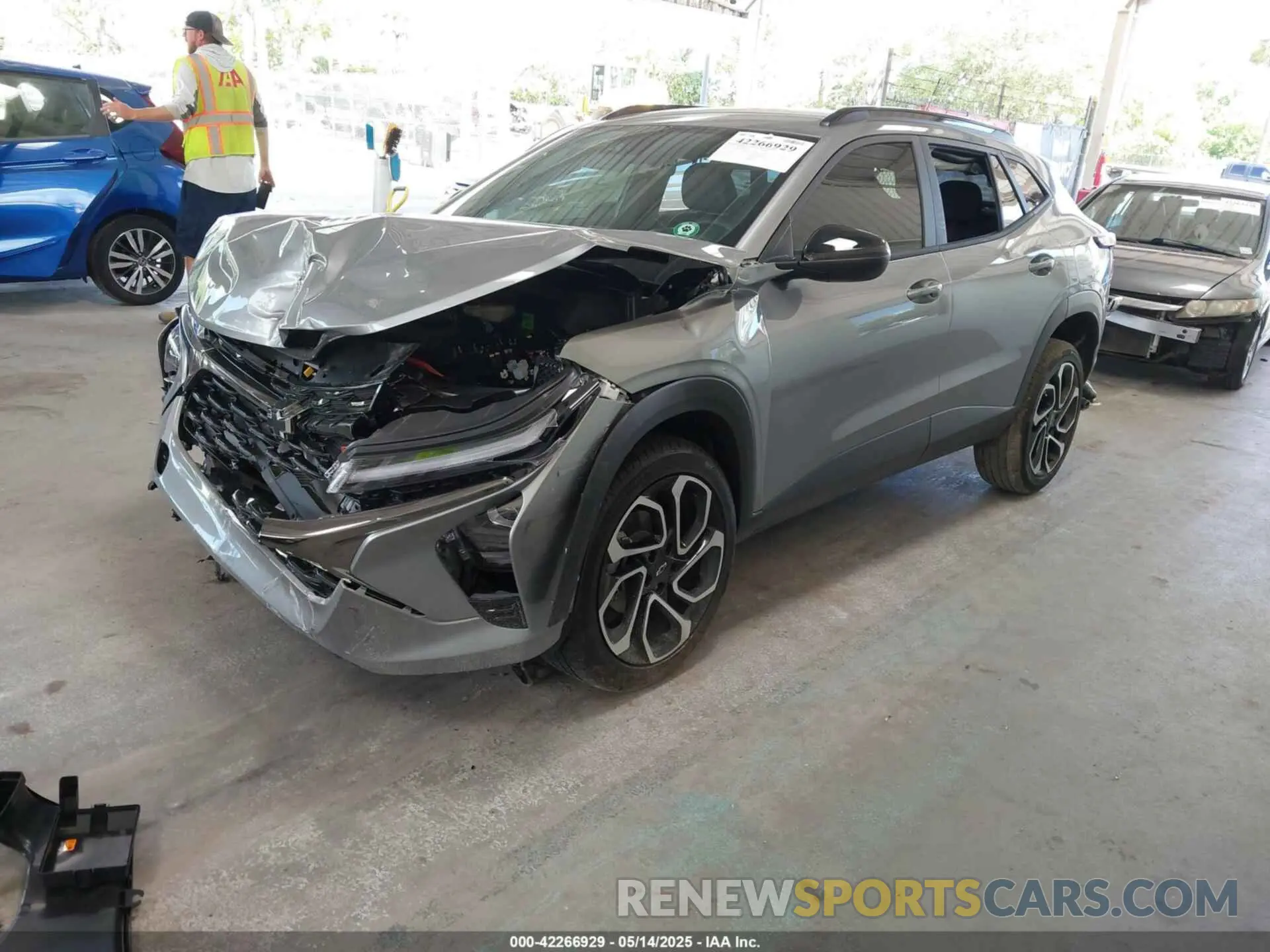 2 Photograph of a damaged car KL77LJEPXSC163836 CHEVROLET TRAX 2025