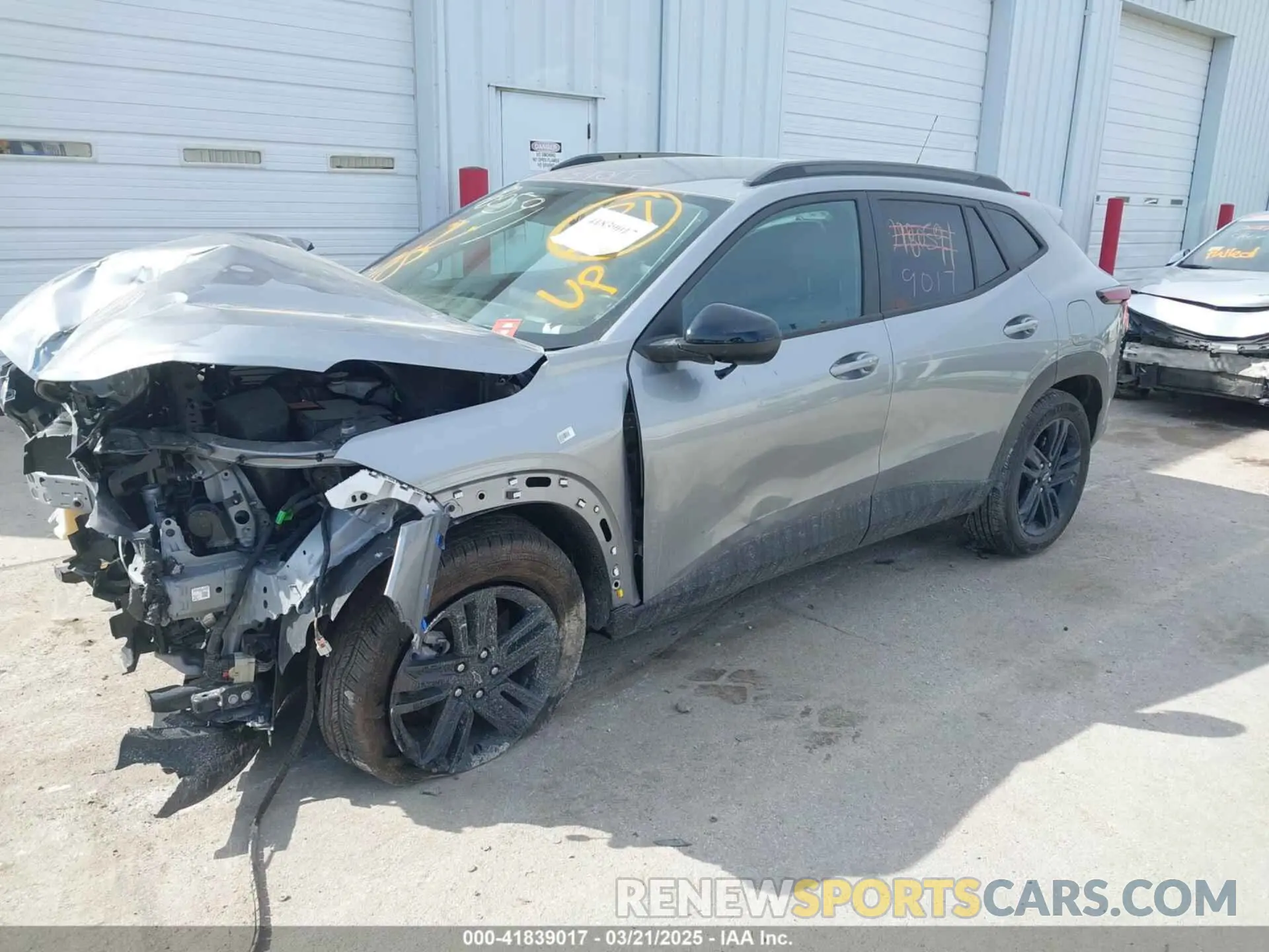 2 Photograph of a damaged car KL77LKEP0SC091907 CHEVROLET TRAX 2025