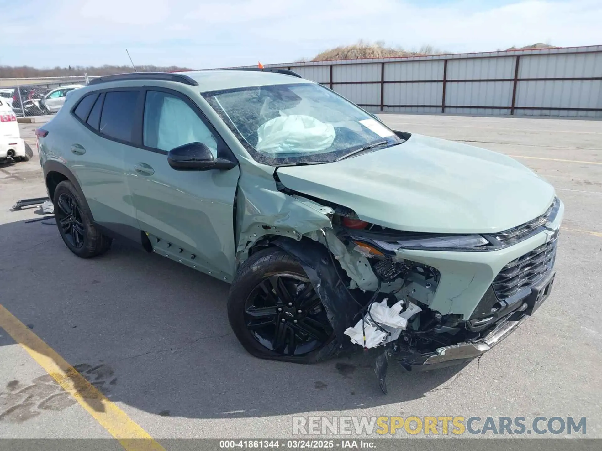 1 Photograph of a damaged car KL77LKEP0SC176035 CHEVROLET TRAX 2025