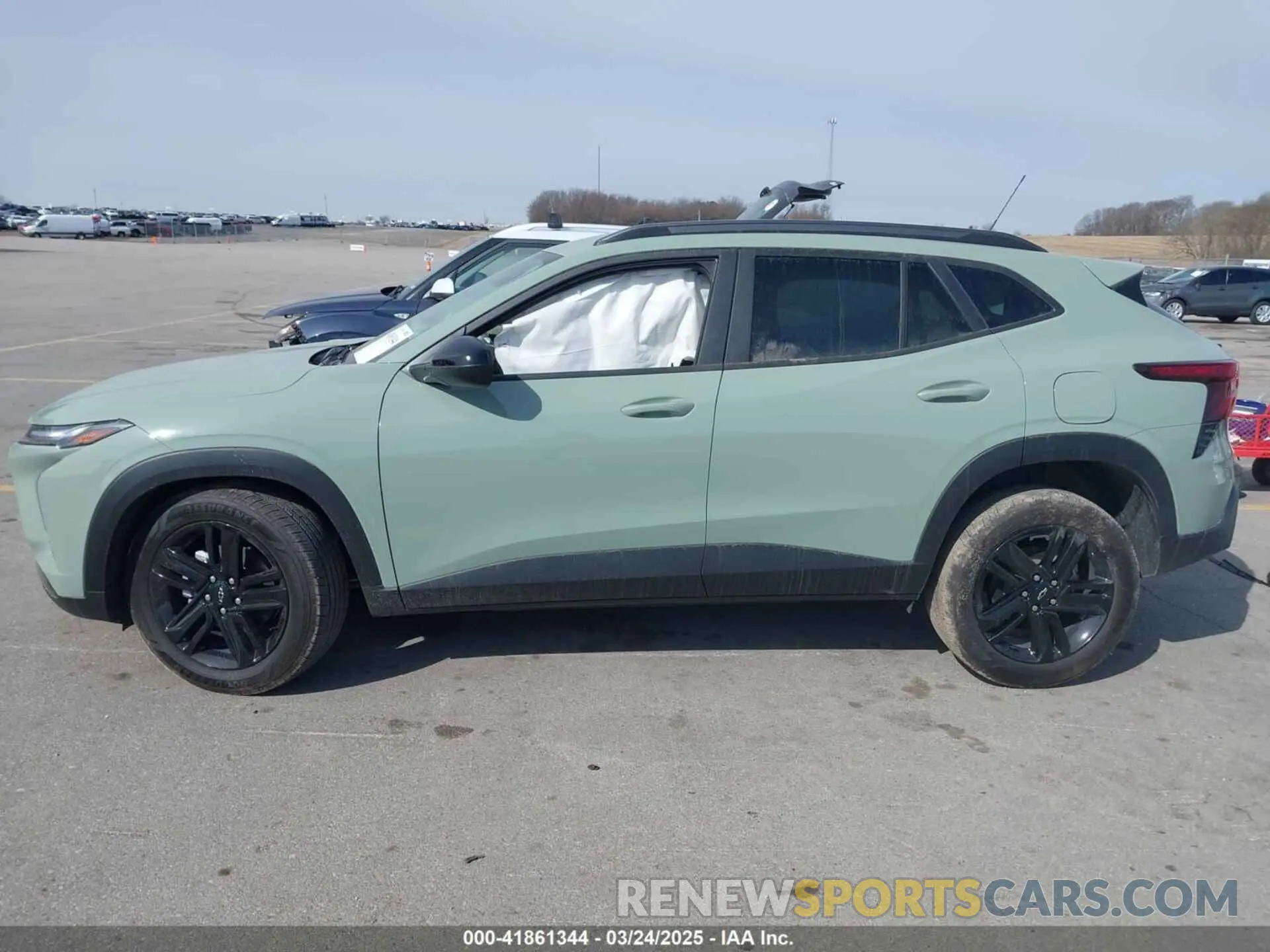 14 Photograph of a damaged car KL77LKEP0SC176035 CHEVROLET TRAX 2025
