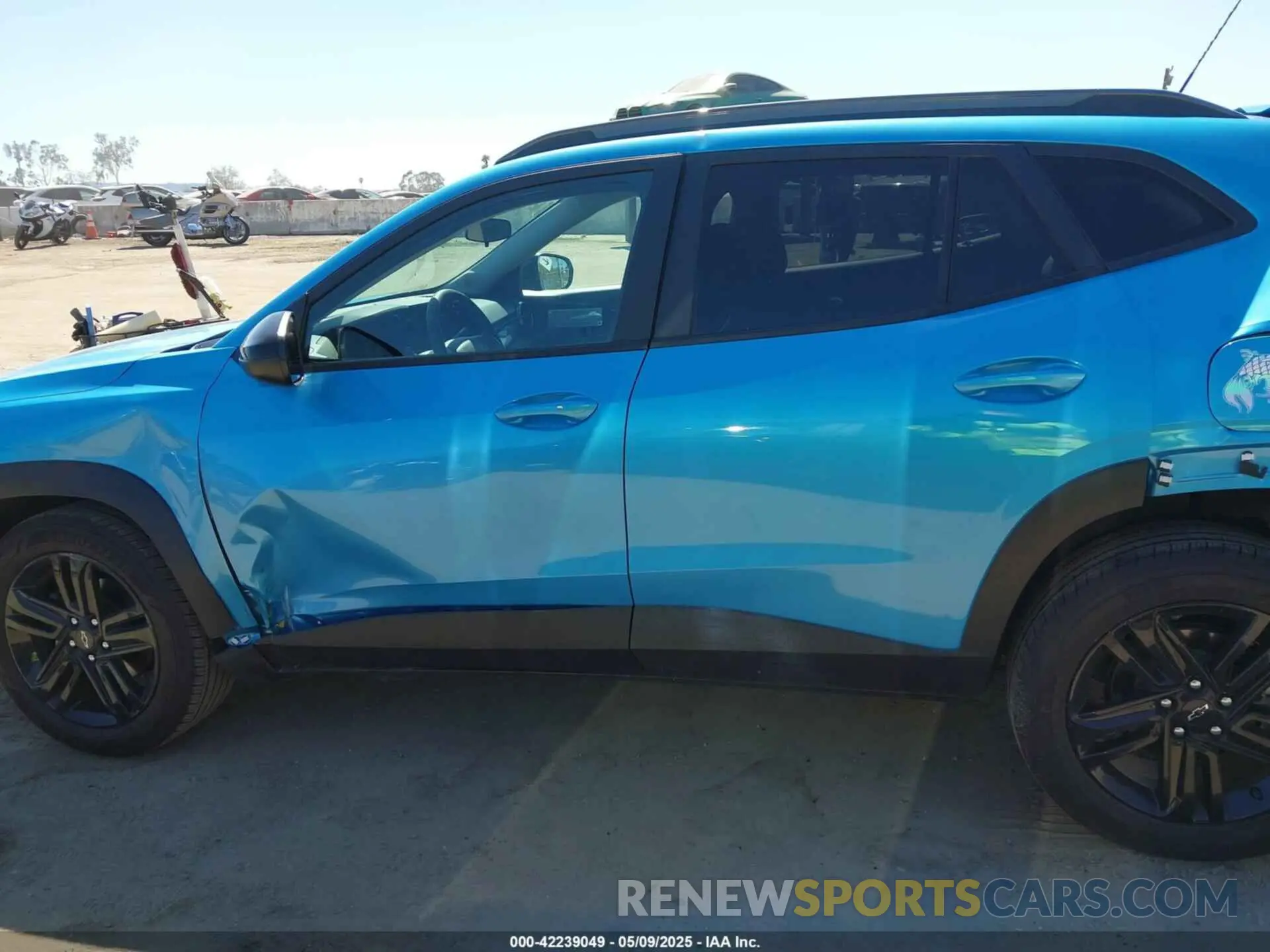 14 Photograph of a damaged car KL77LKEP2SC039520 CHEVROLET TRAX 2025