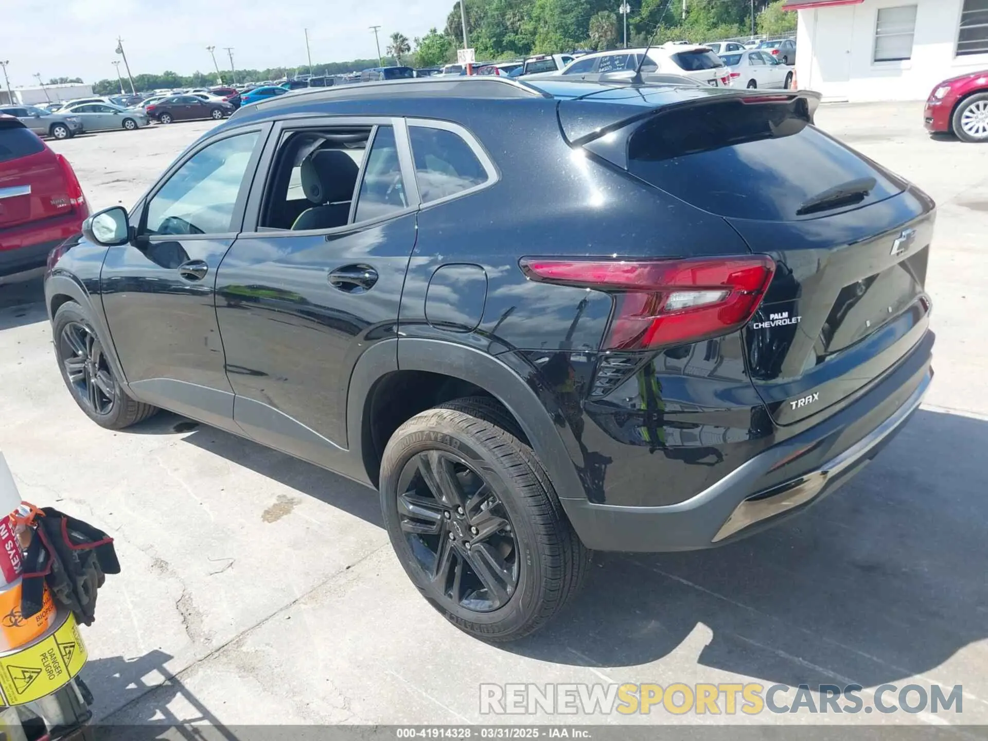 3 Photograph of a damaged car KL77LKEP2SC118878 CHEVROLET TRAX 2025