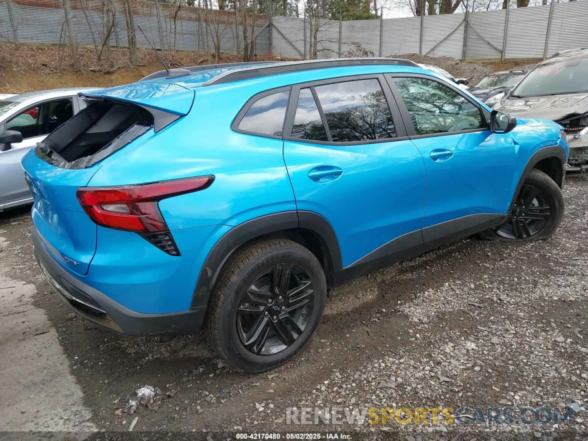 4 Photograph of a damaged car KL77LKEP2SC125720 CHEVROLET TRAX 2025
