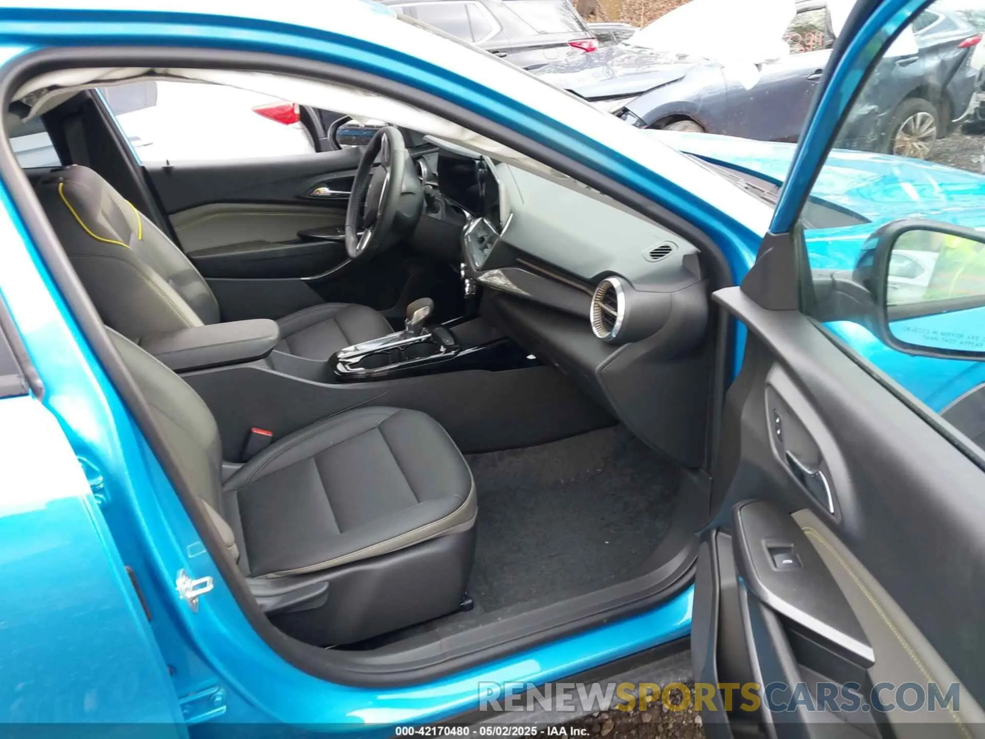 5 Photograph of a damaged car KL77LKEP2SC125720 CHEVROLET TRAX 2025