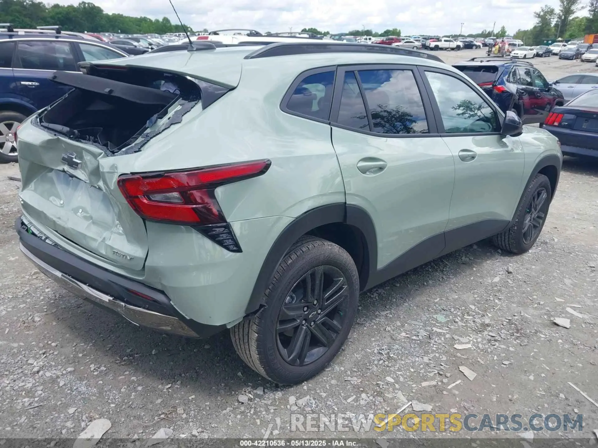 4 Photograph of a damaged car KL77LKEP2SC210881 CHEVROLET TRAX 2025