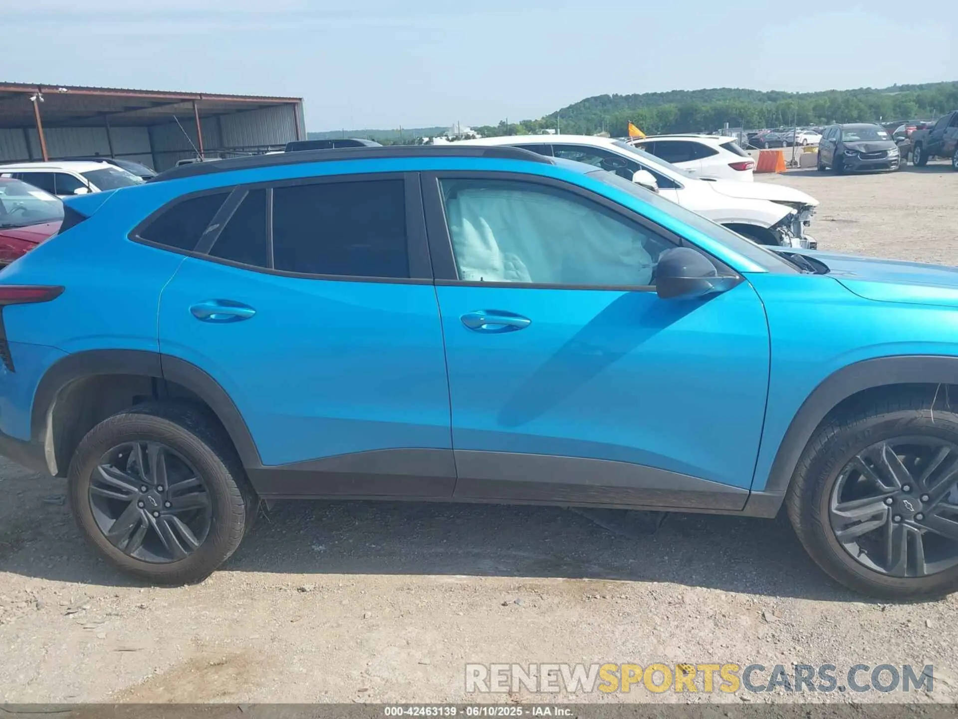 14 Photograph of a damaged car KL77LKEP3SC117612 CHEVROLET TRAX 2025