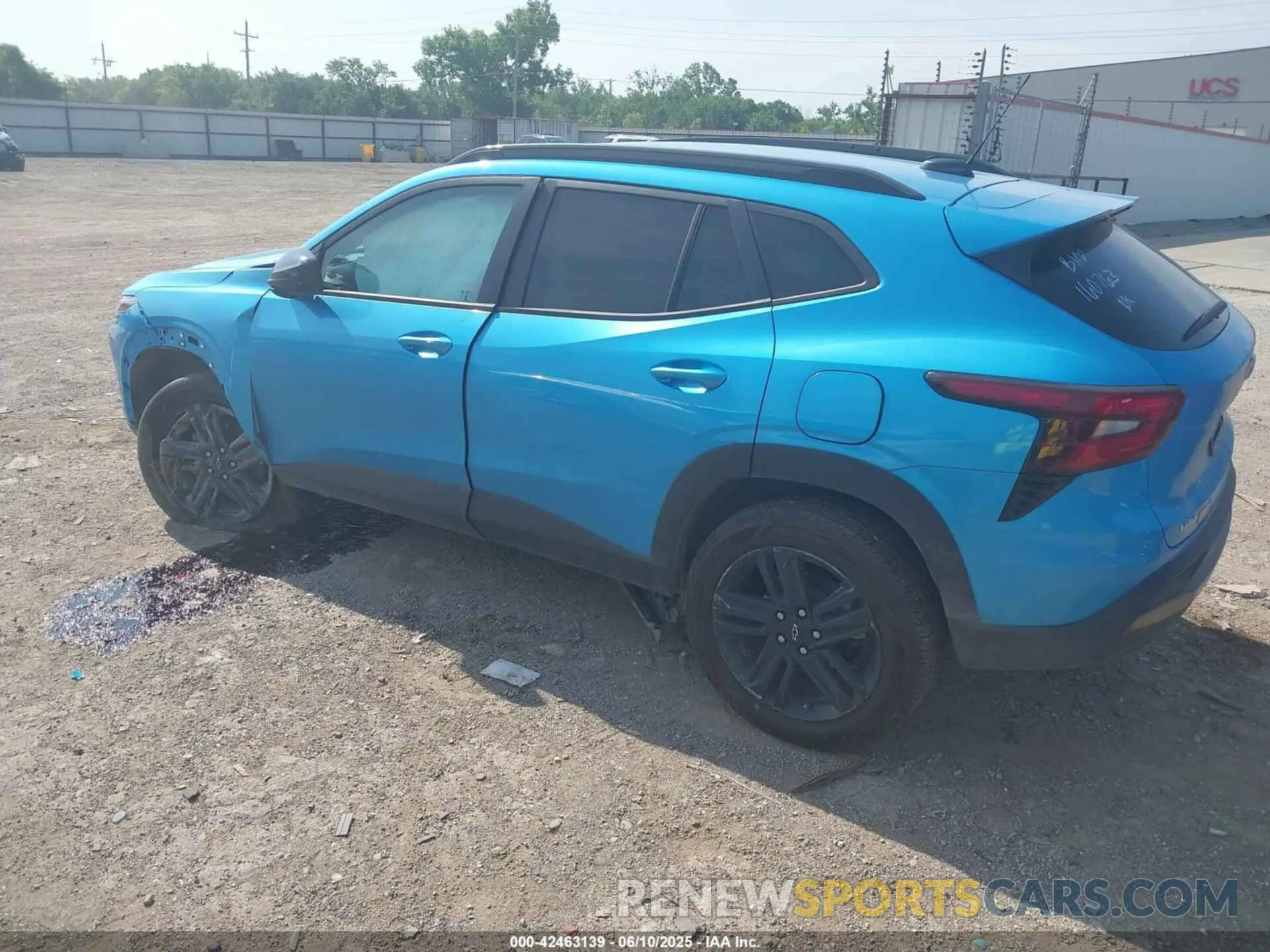 3 Photograph of a damaged car KL77LKEP3SC117612 CHEVROLET TRAX 2025