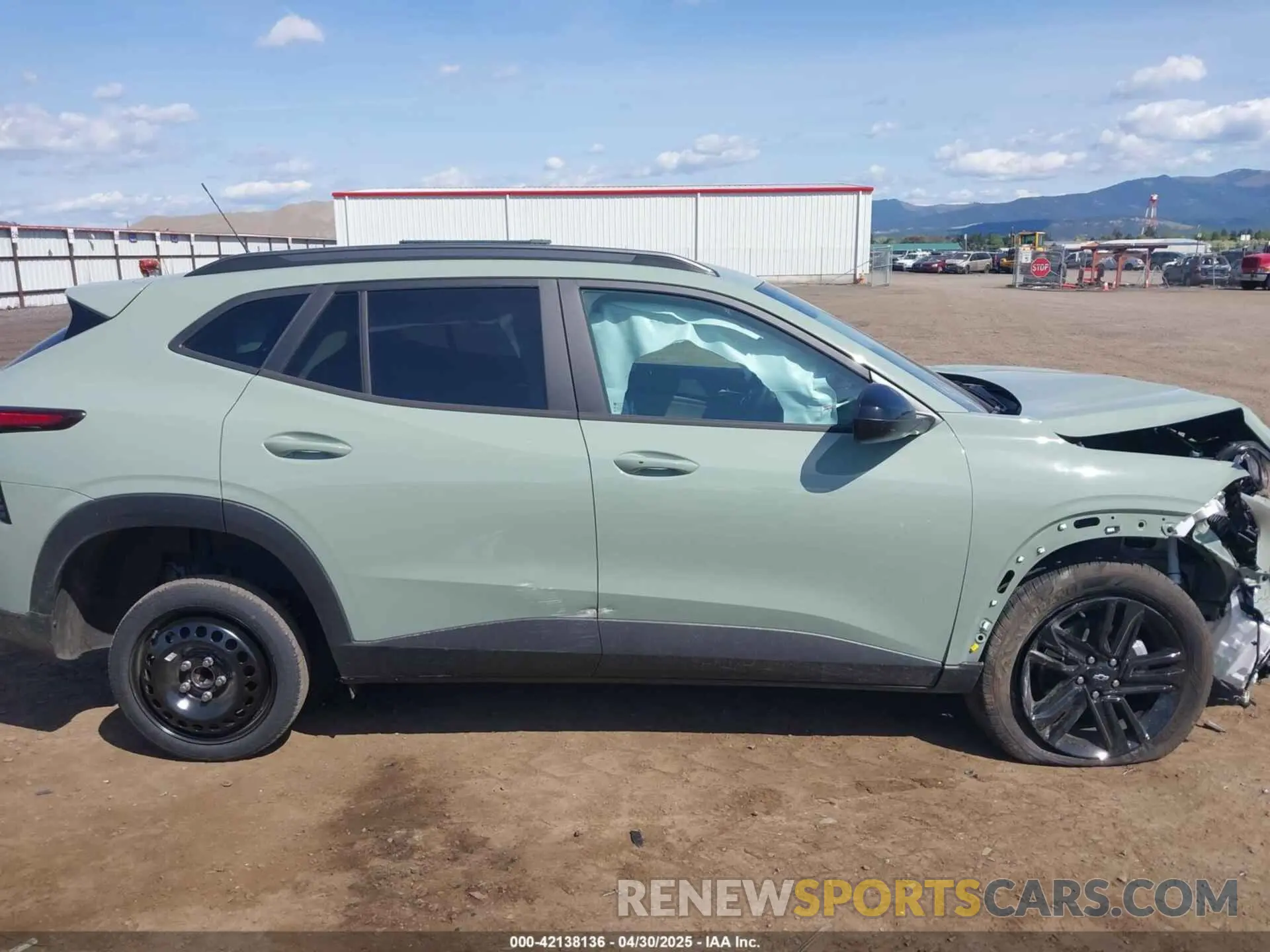 13 Photograph of a damaged car KL77LKEP3SC171864 CHEVROLET TRAX 2025