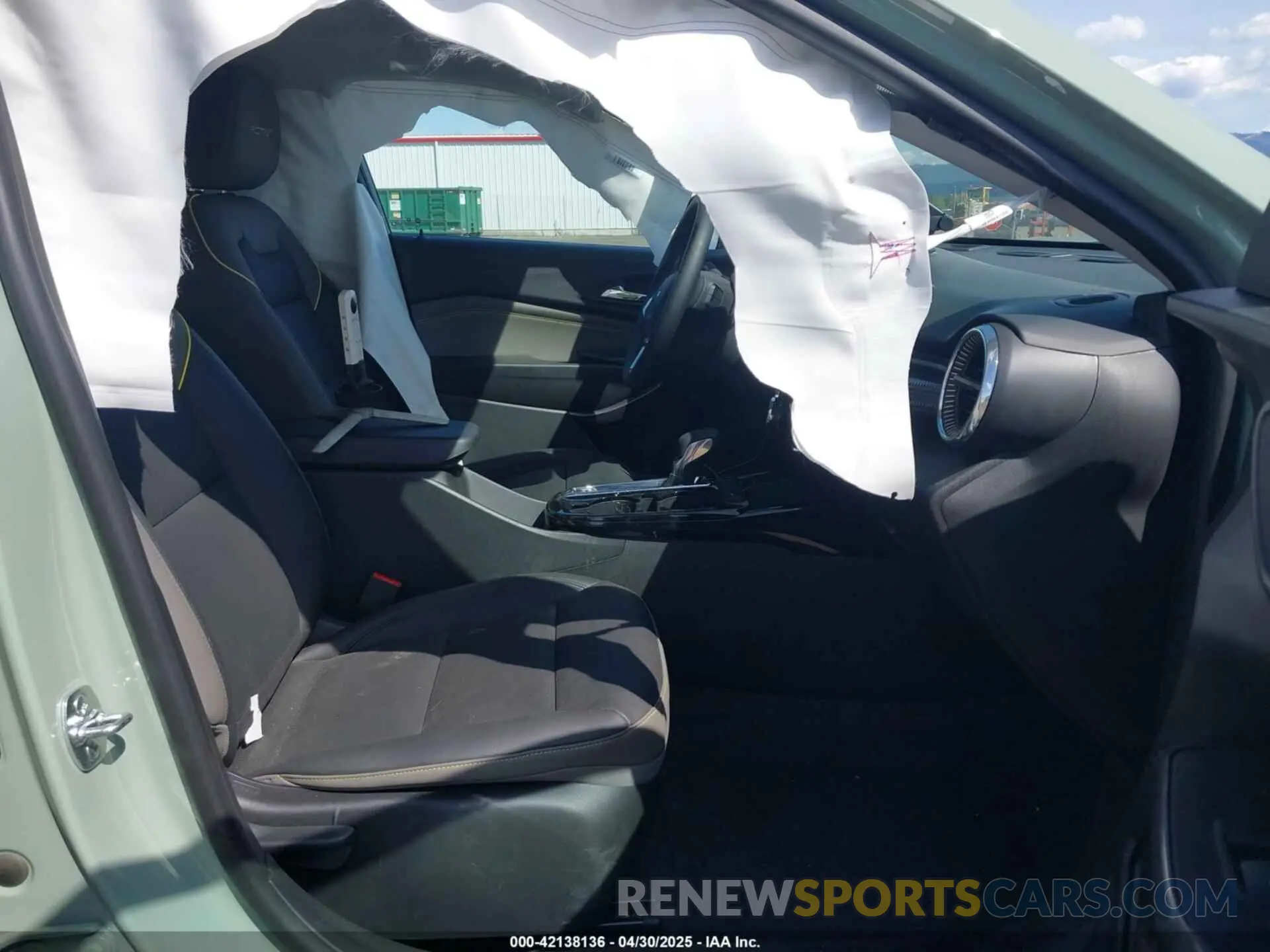 5 Photograph of a damaged car KL77LKEP3SC171864 CHEVROLET TRAX 2025