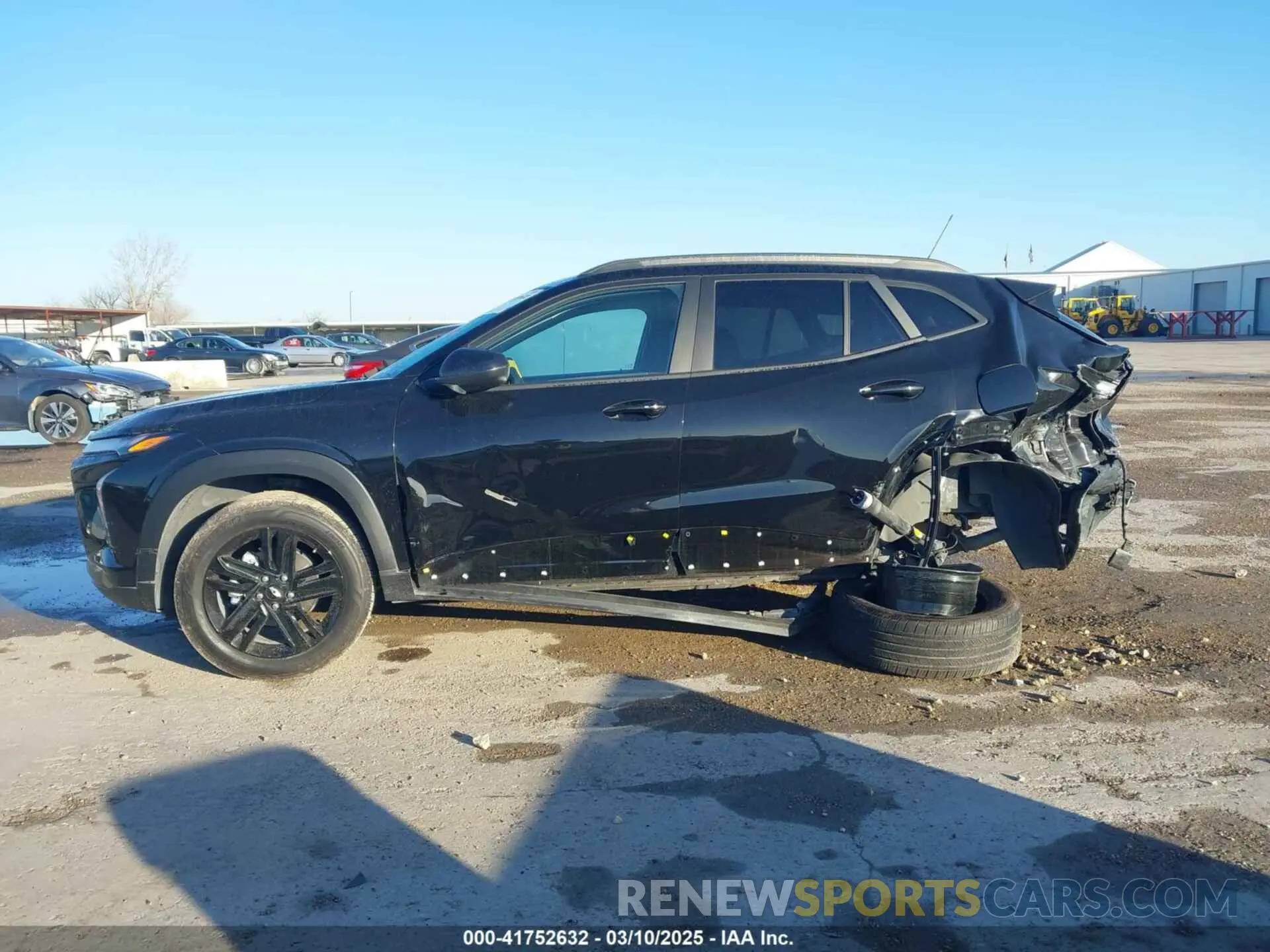 14 Photograph of a damaged car KL77LKEP4SC035310 CHEVROLET TRAX 2025