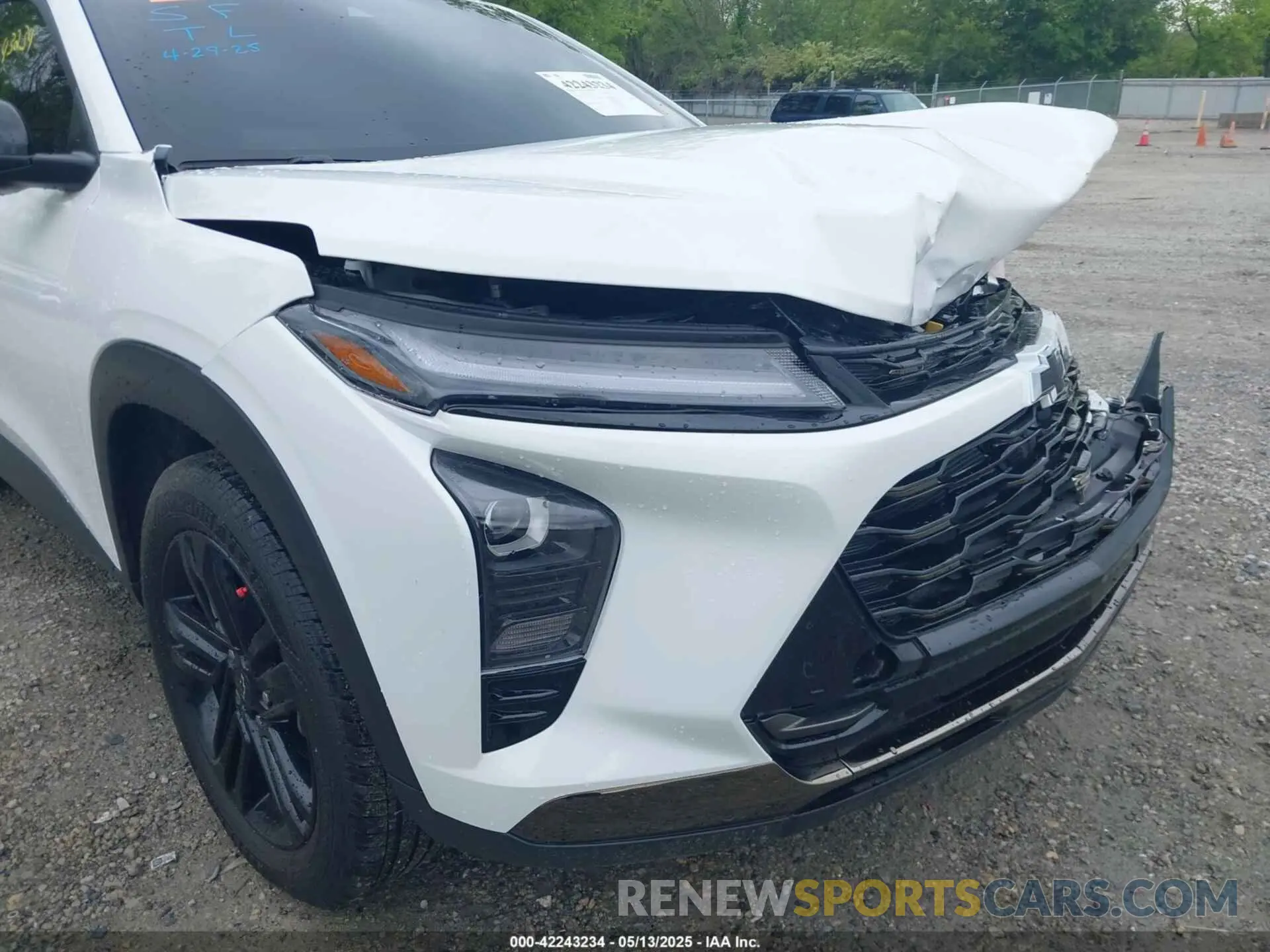 17 Photograph of a damaged car KL77LKEP4SC086886 CHEVROLET TRAX 2025