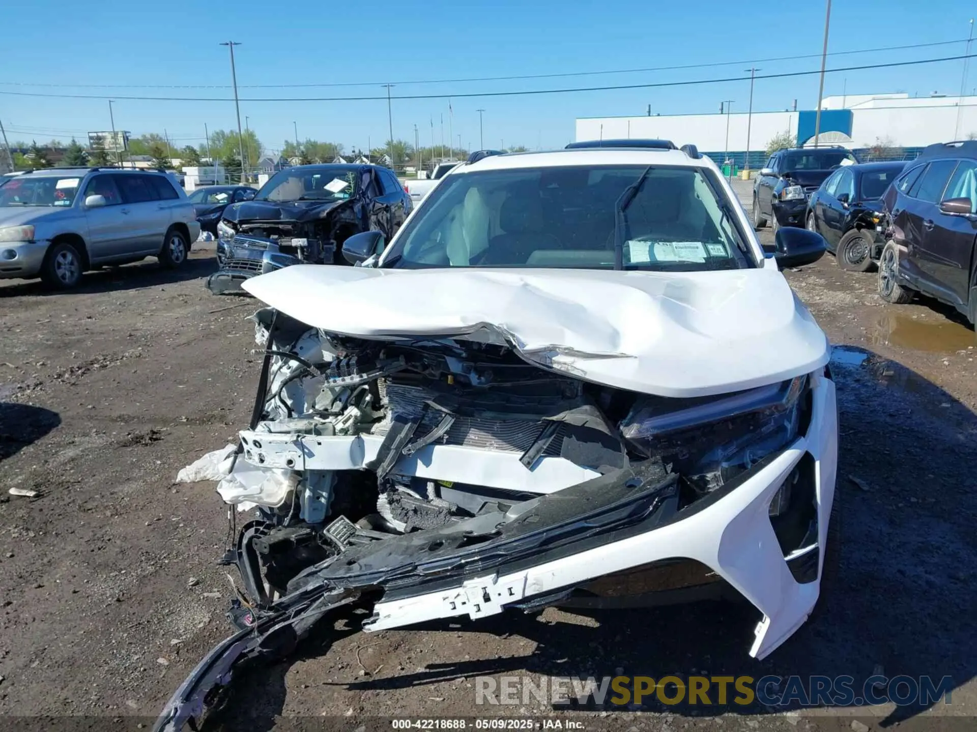 12 Photograph of a damaged car KL77LKEP4SC087116 CHEVROLET TRAX 2025