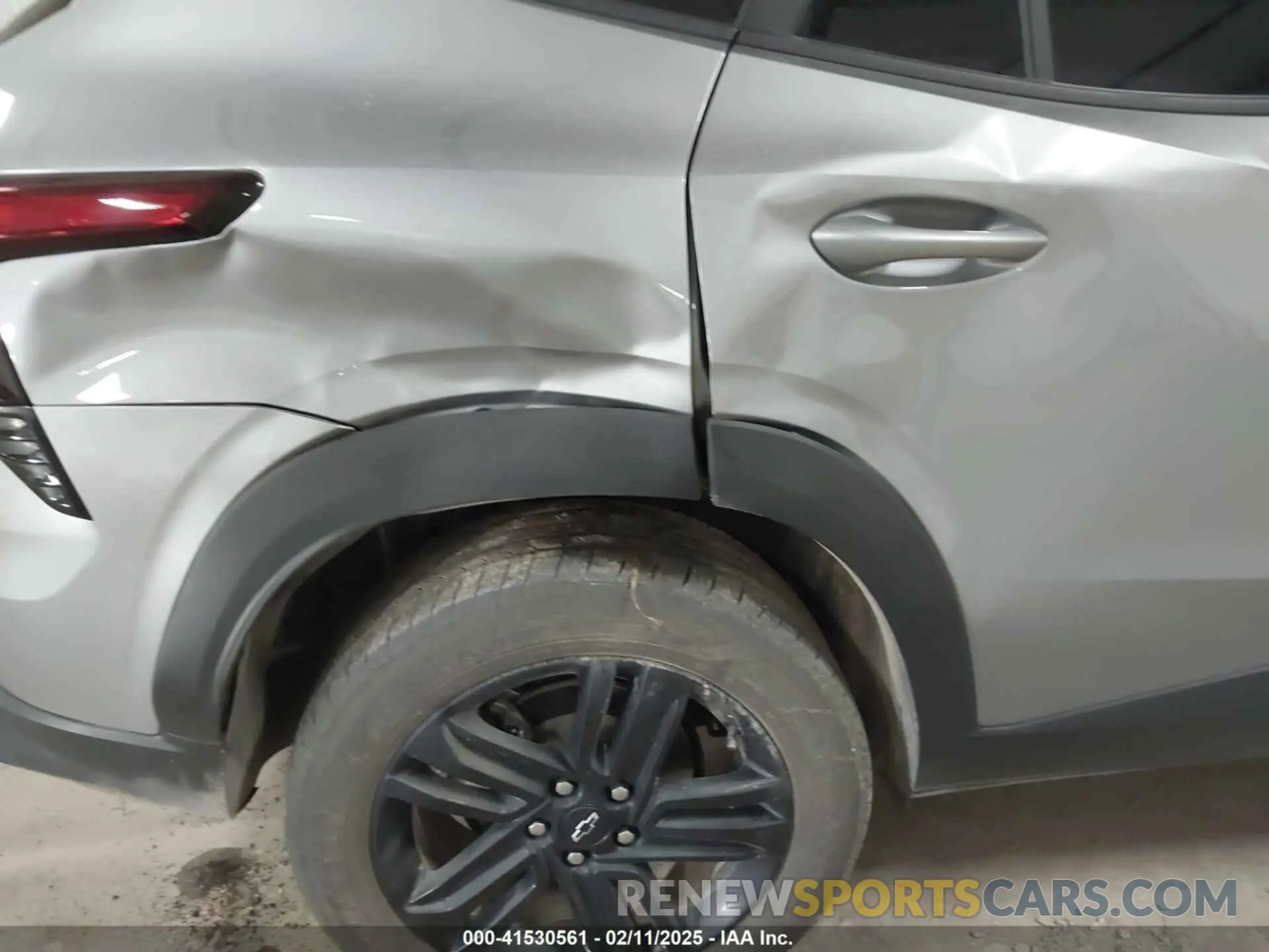 6 Photograph of a damaged car KL77LKEP5SC066582 CHEVROLET TRAX 2025