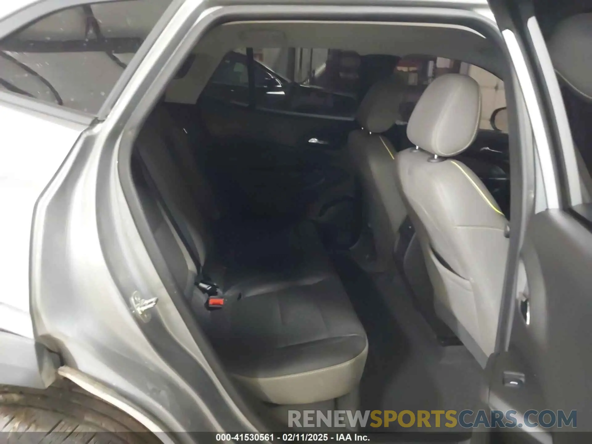 8 Photograph of a damaged car KL77LKEP5SC066582 CHEVROLET TRAX 2025