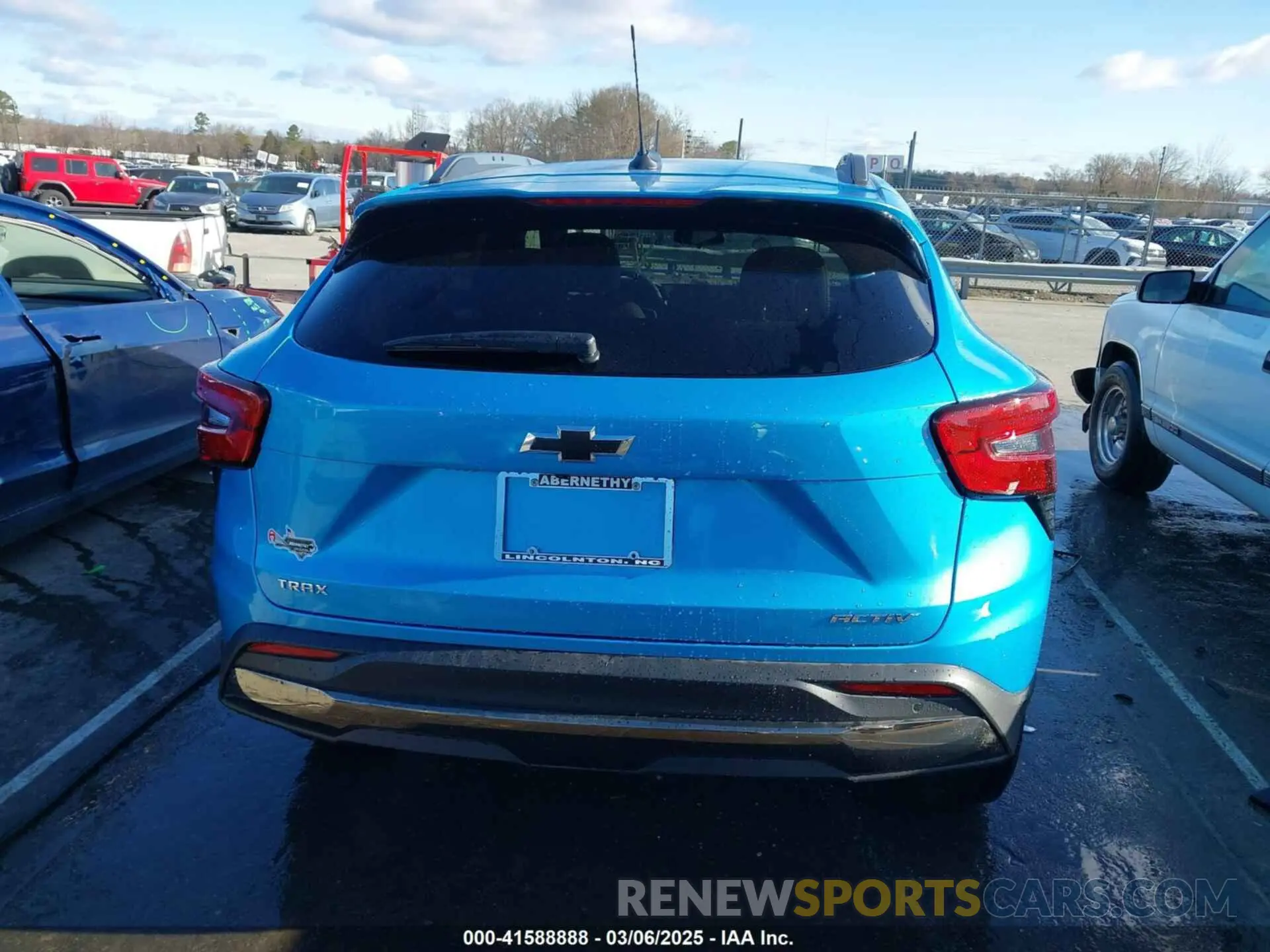 17 Photograph of a damaged car KL77LKEP6SC168747 CHEVROLET TRAX 2025