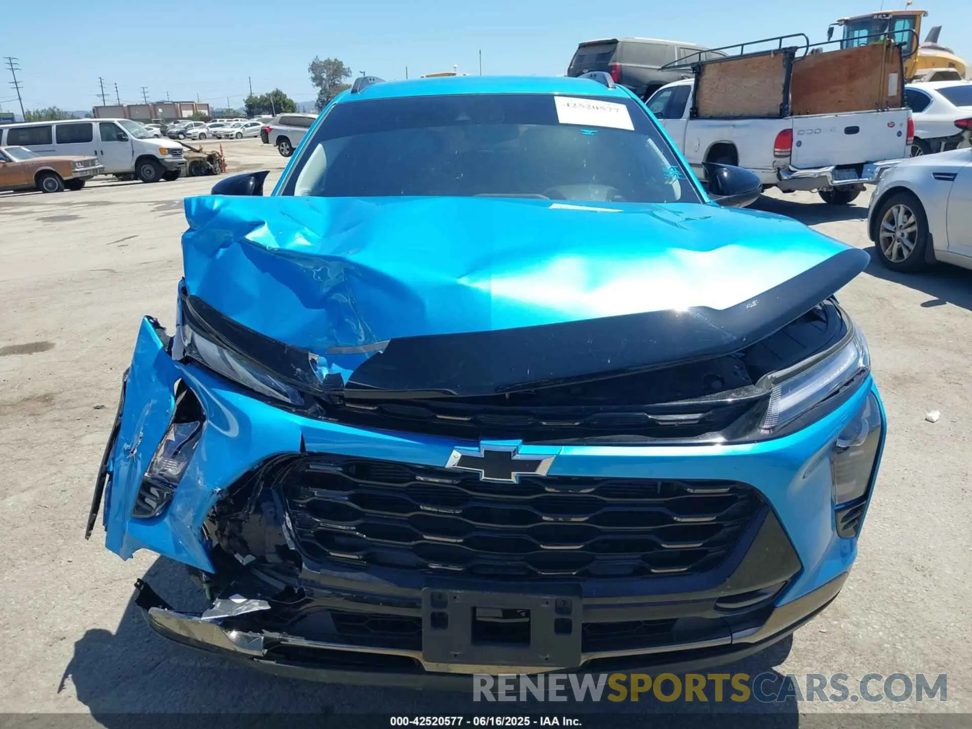 12 Photograph of a damaged car KL77LKEP7SC066874 CHEVROLET TRAX 2025