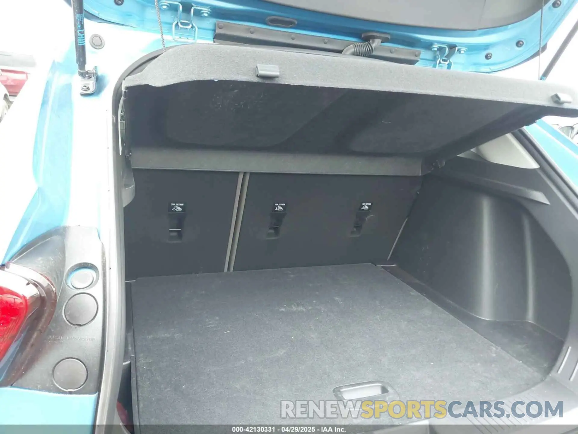 18 Photograph of a damaged car KL77LKEP8SC072411 CHEVROLET TRAX 2025